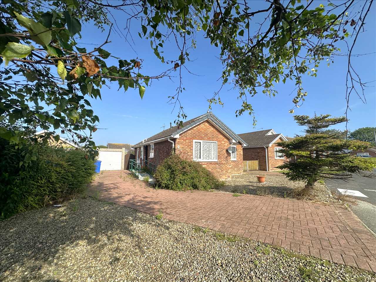 Cedar Grove, Filey