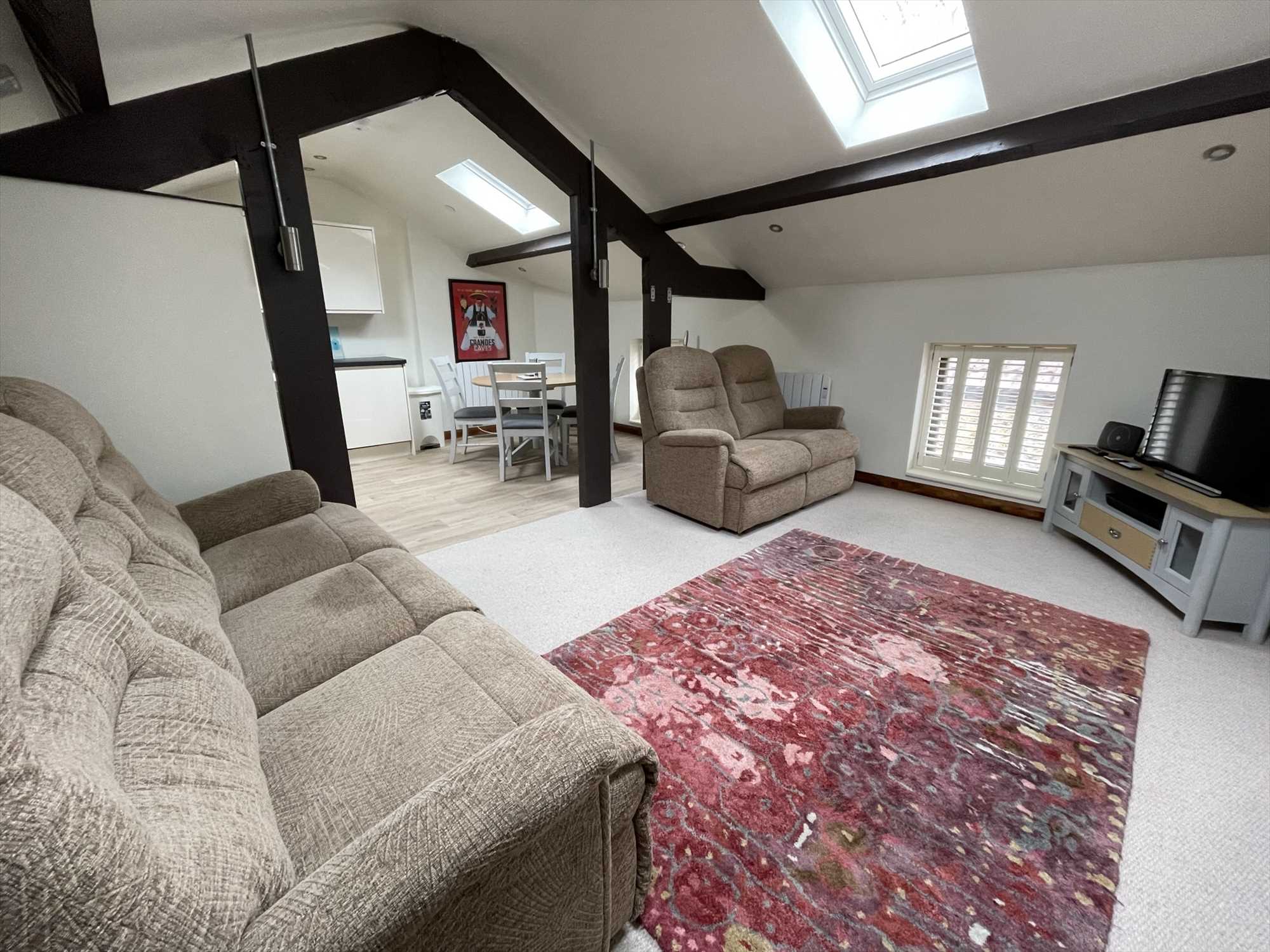 Clayhouse Yard - Picture 2
