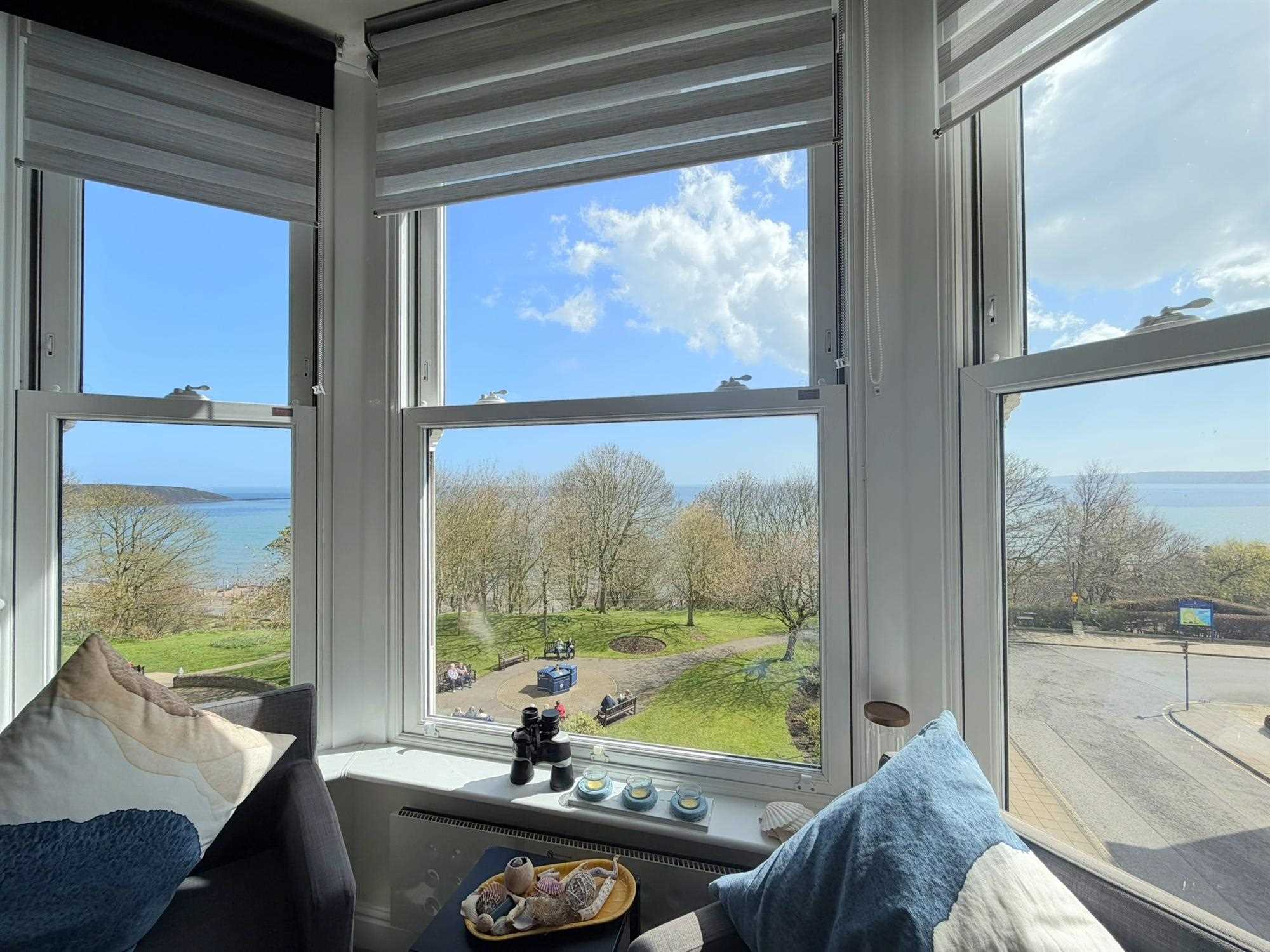 Belle Vue Apartments, Filey - Picture 2