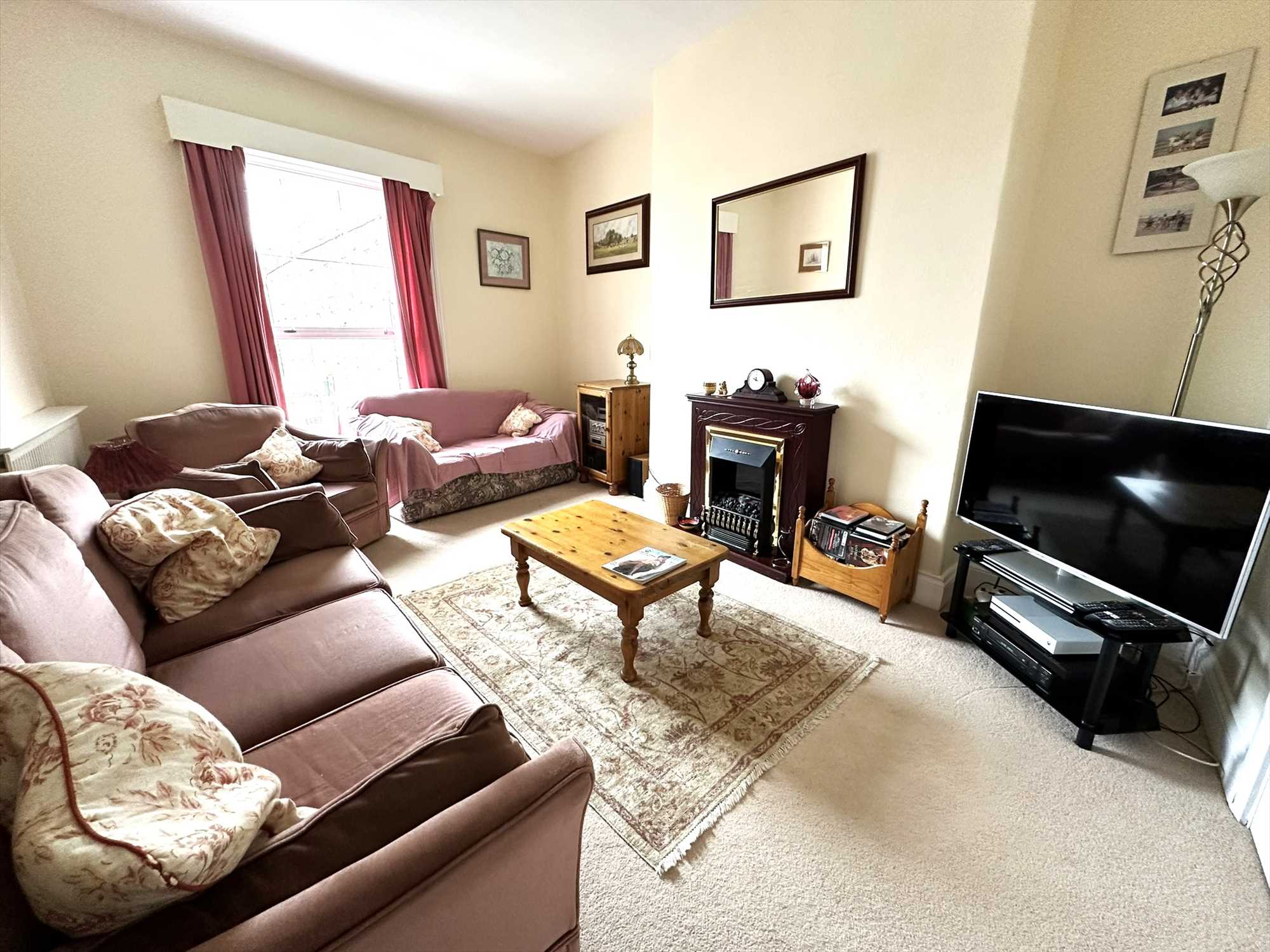 Royal Crescent Court, Filey - Picture 6
