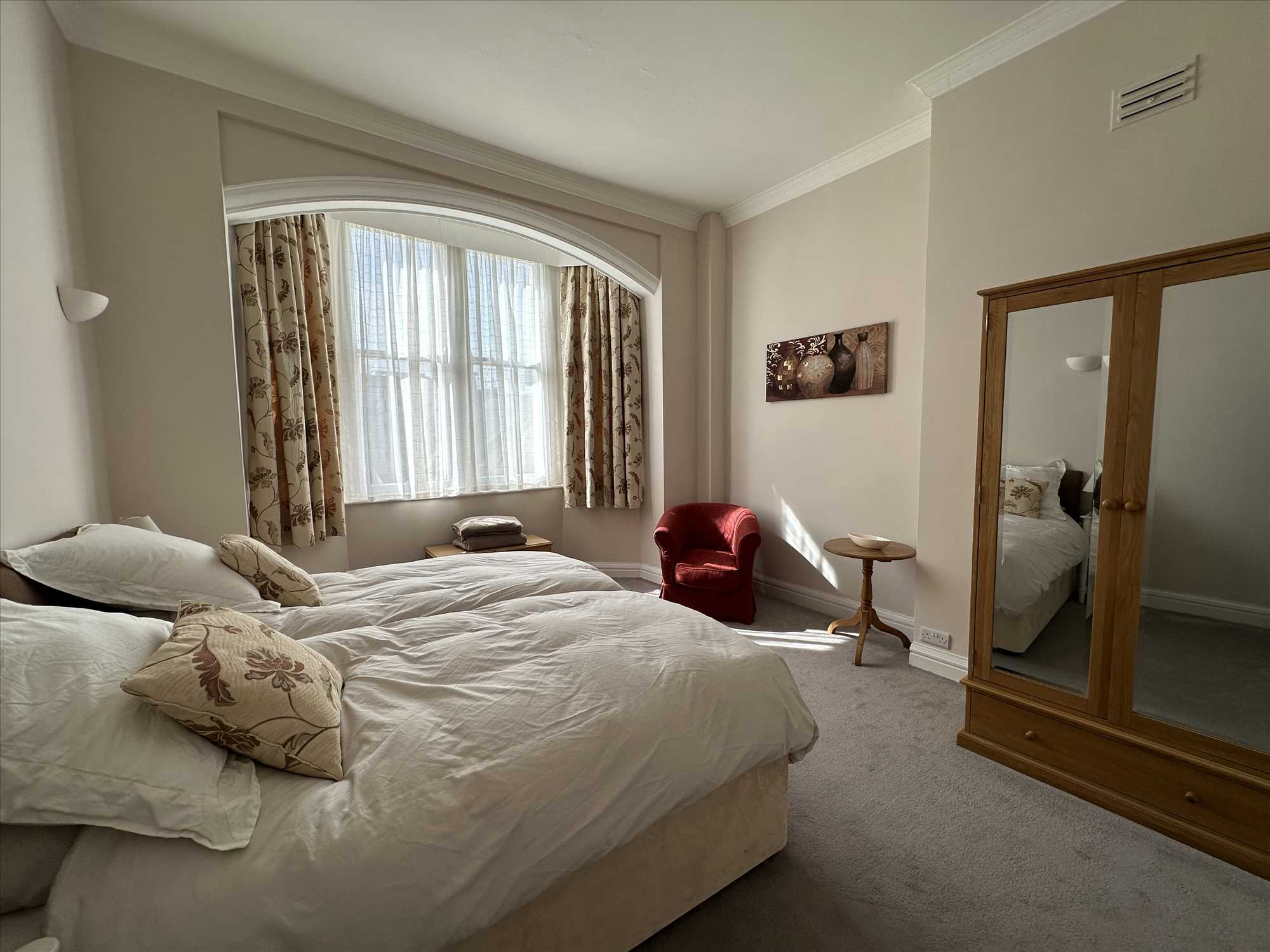 Royal Crescent Court, Filey - Picture 11