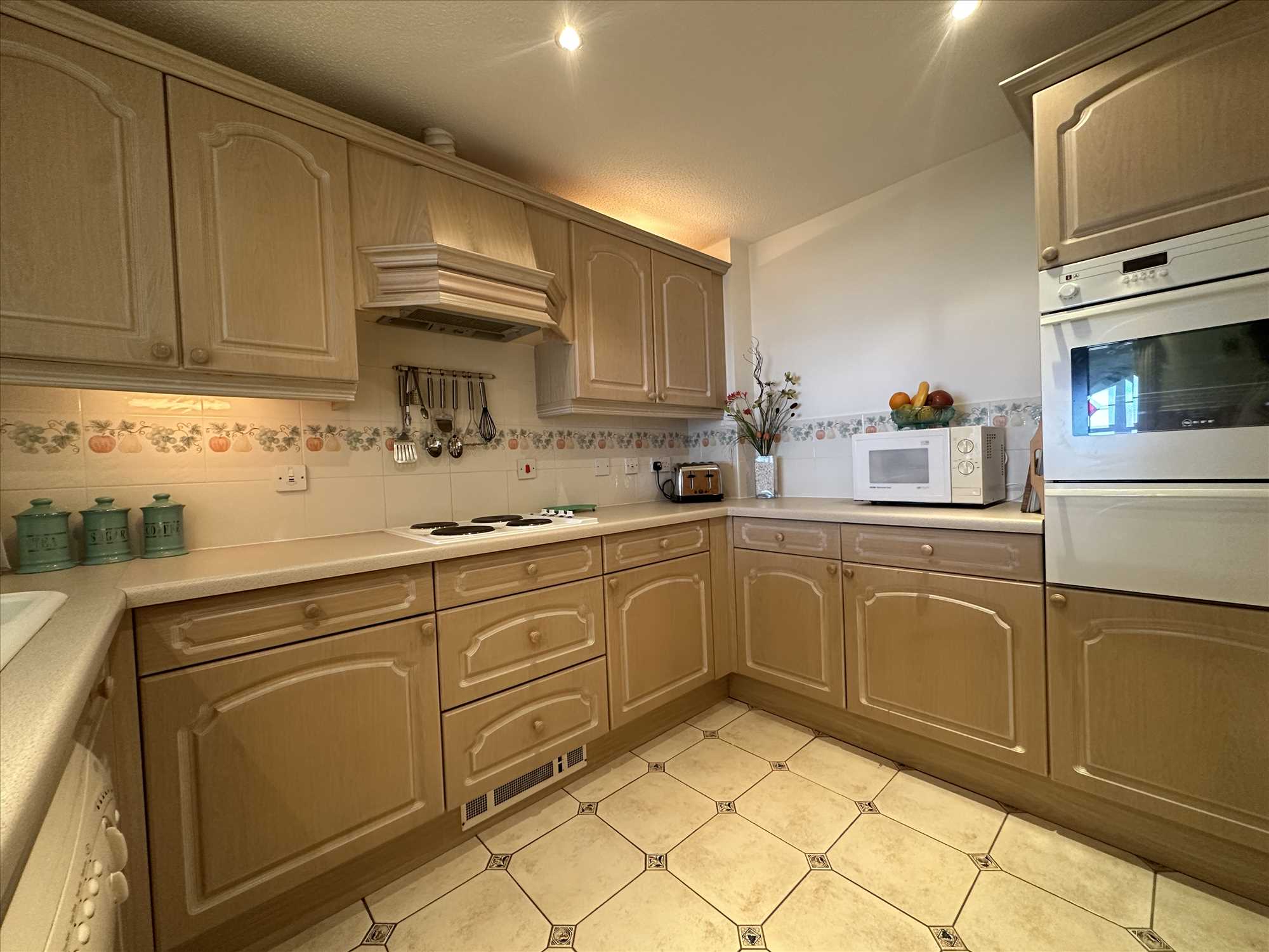 Deepdene, The Beach, Filey - Picture 10