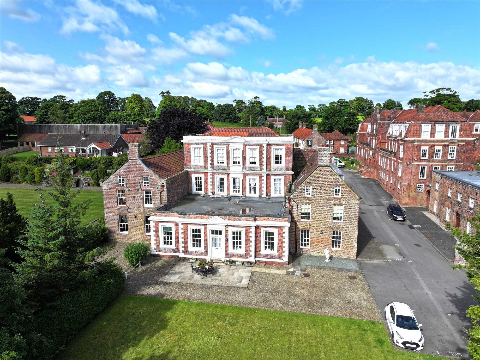 The Old Hall, Hunmanby Hall - Picture 22