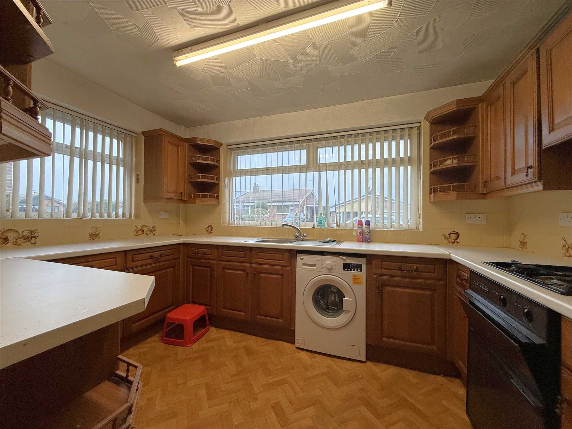 Oak Close, Filey - Picture 2