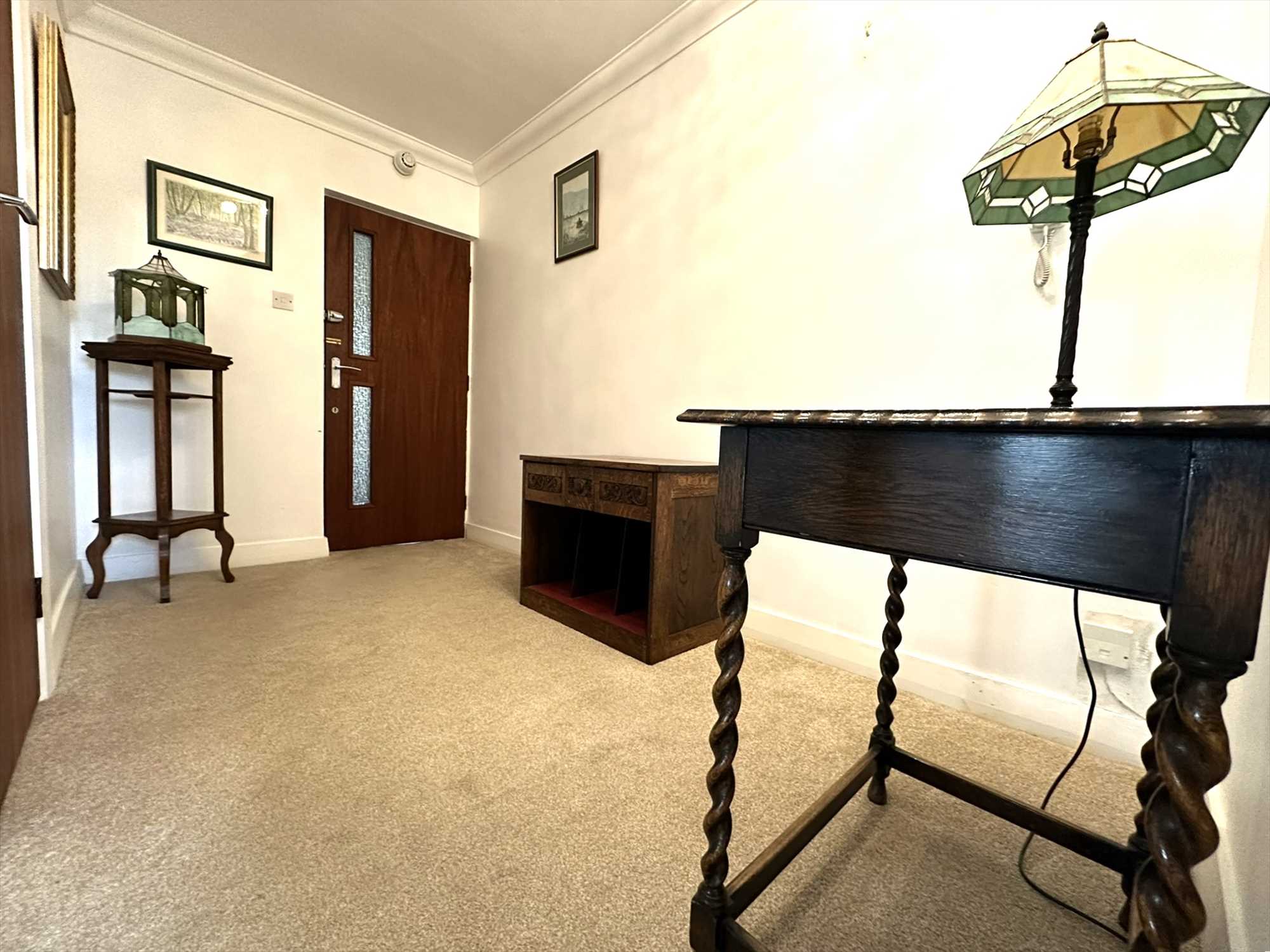 Melville Court - Picture 2