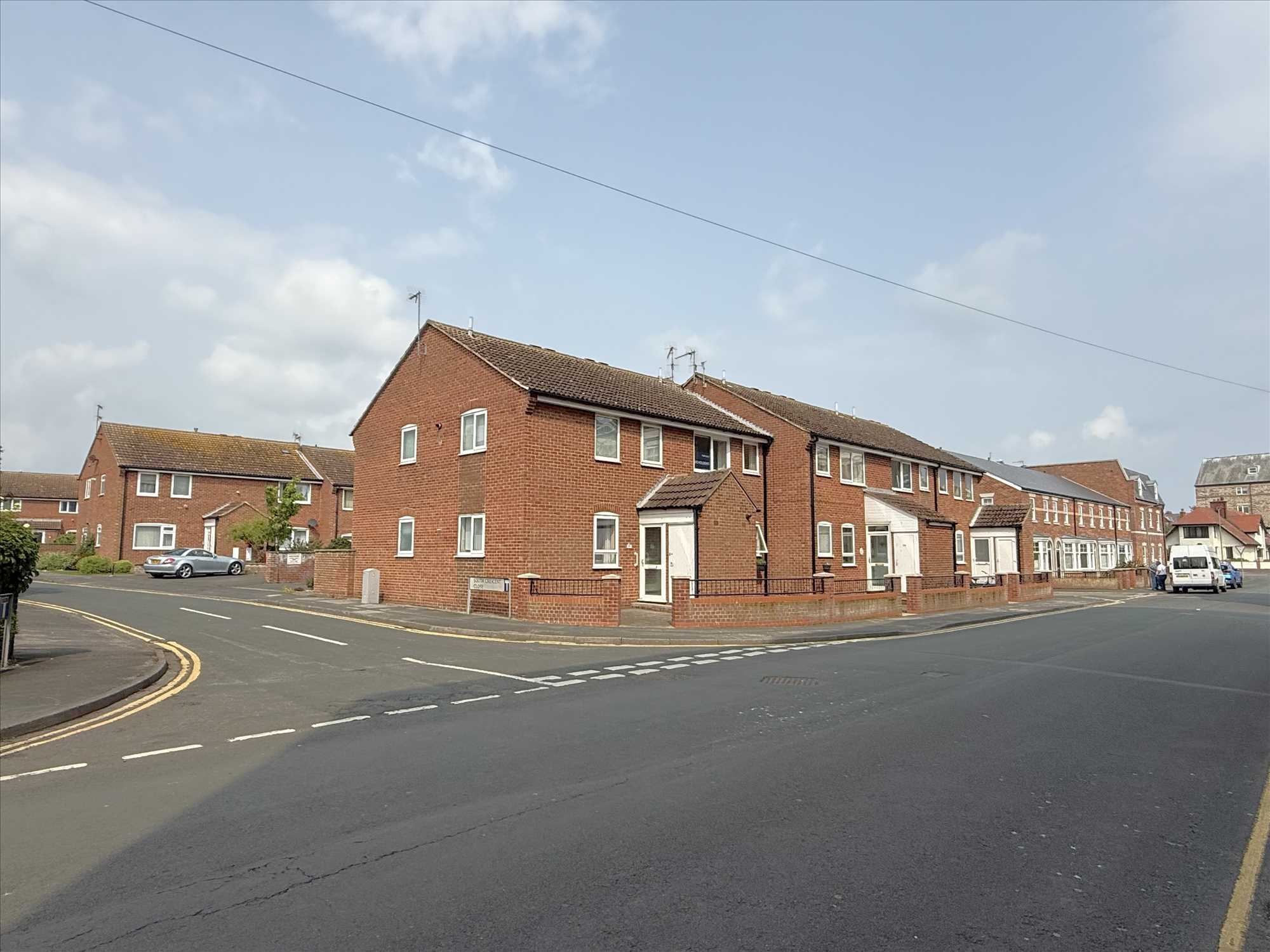 South Crescent Close, Filey - Picture 1