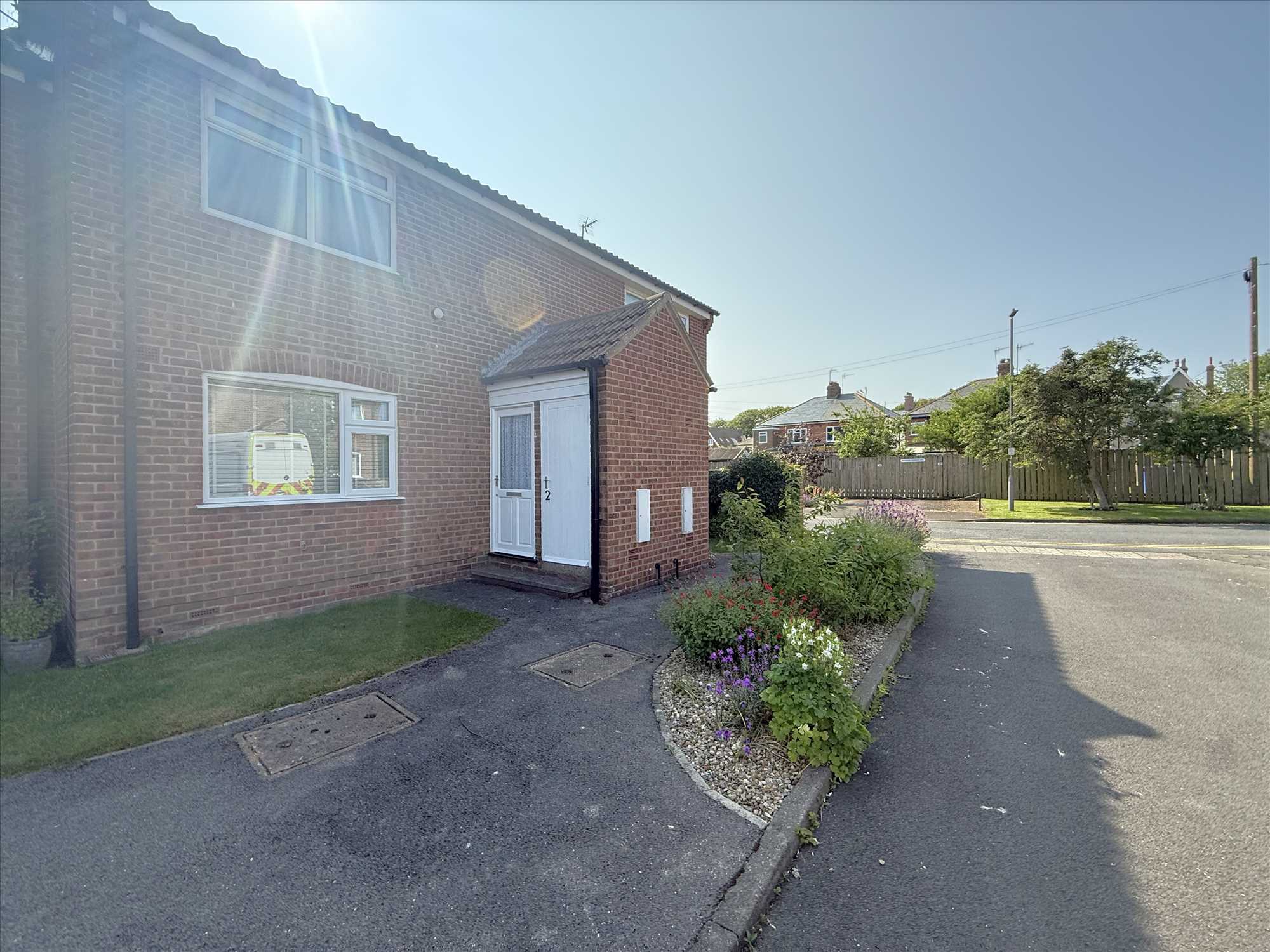 South Crescent Close, Filey - Picture 2