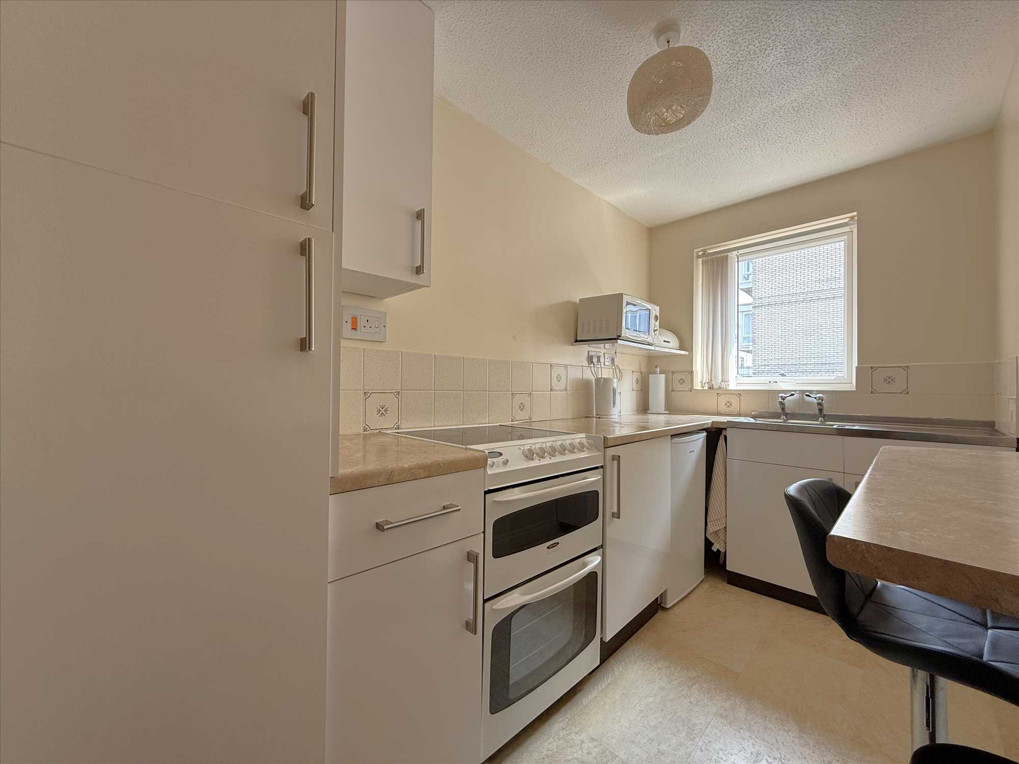 South Crescent Close, Filey - Picture 8