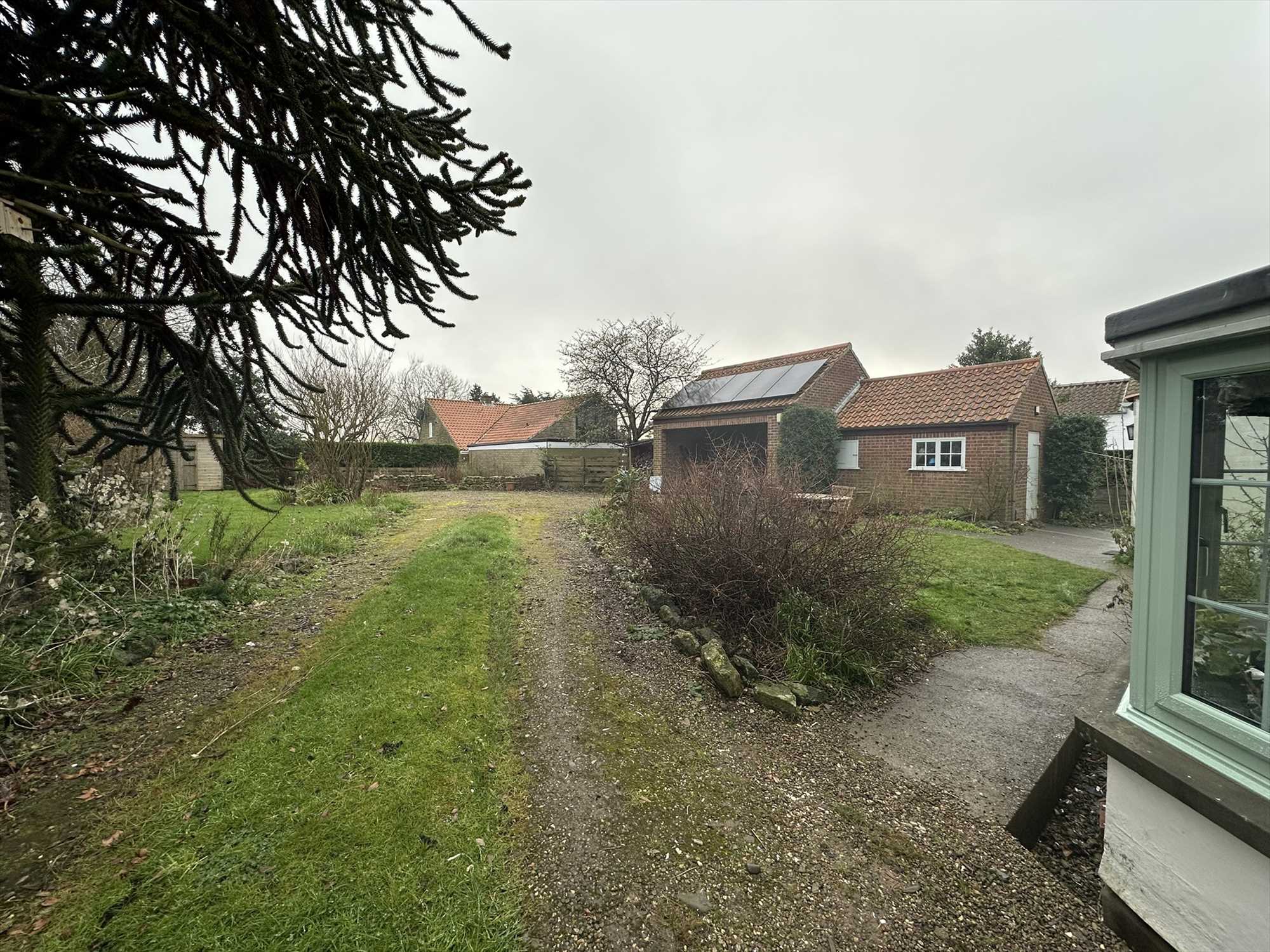 Main Street, Gristhorpe - Picture 30