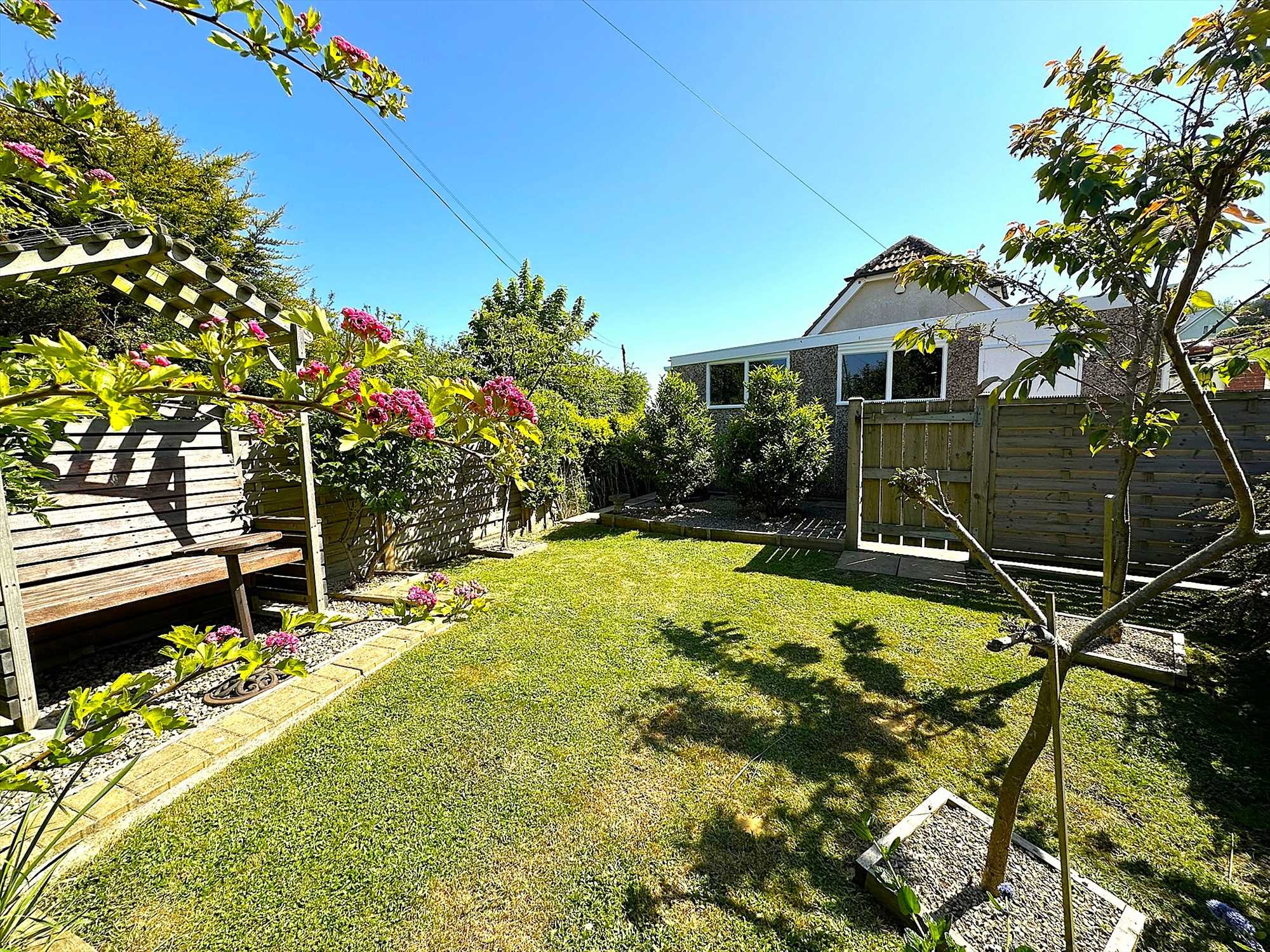 Flat Cliffs, Primrose Valley - Picture 30