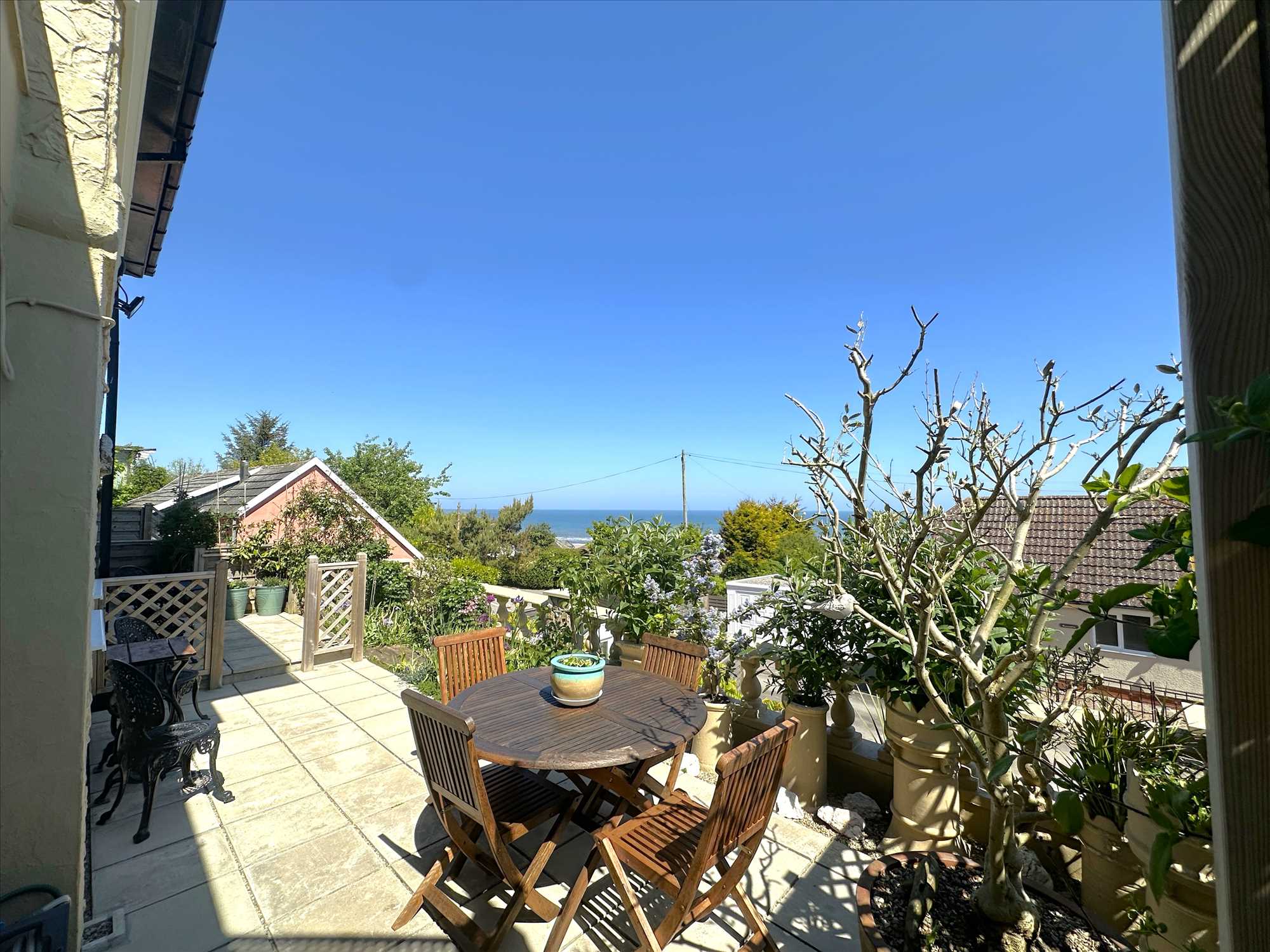 Flat Cliffs, Primrose Valley - Picture 26