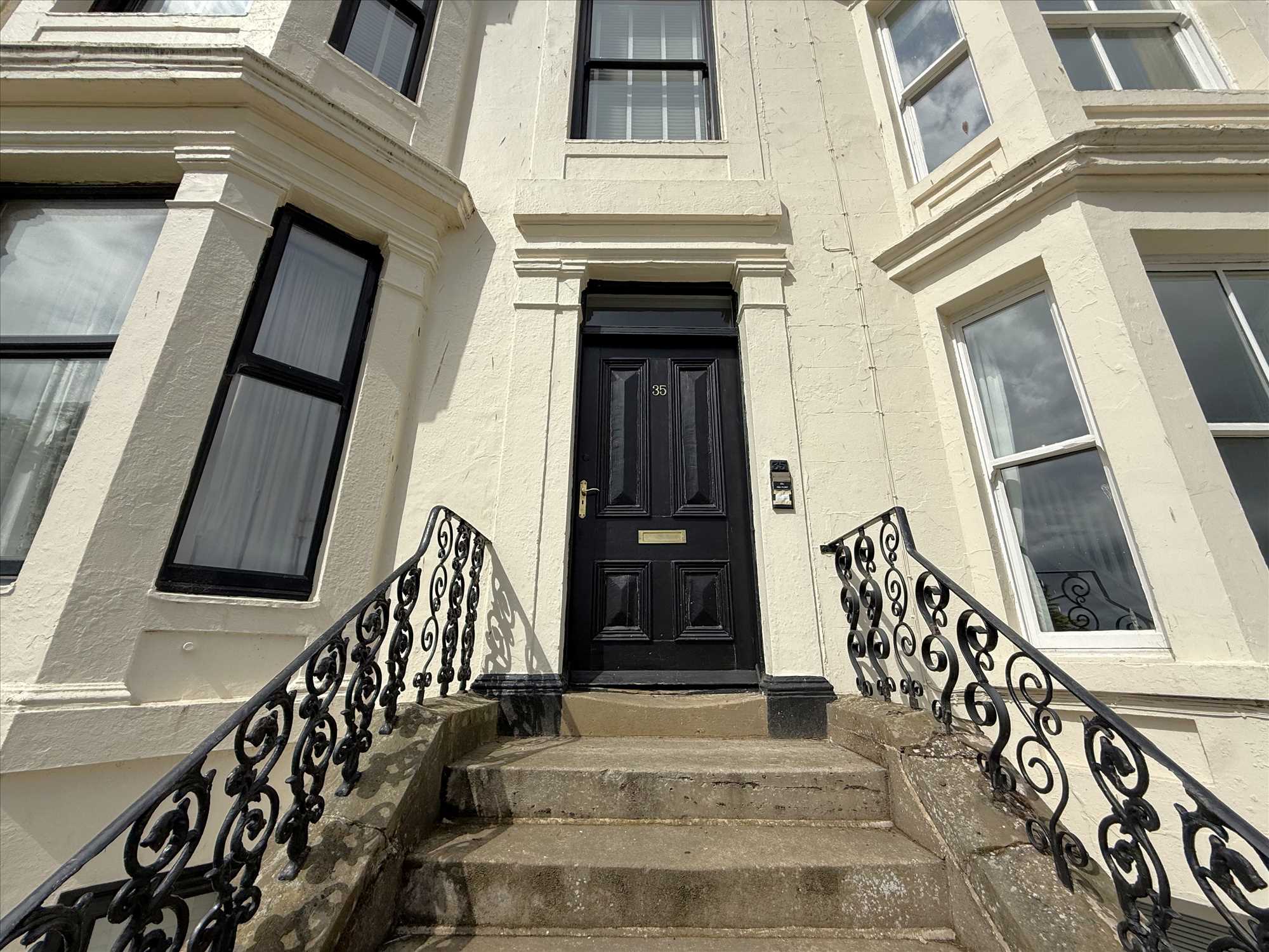 The Crescent, Filey - Picture 2