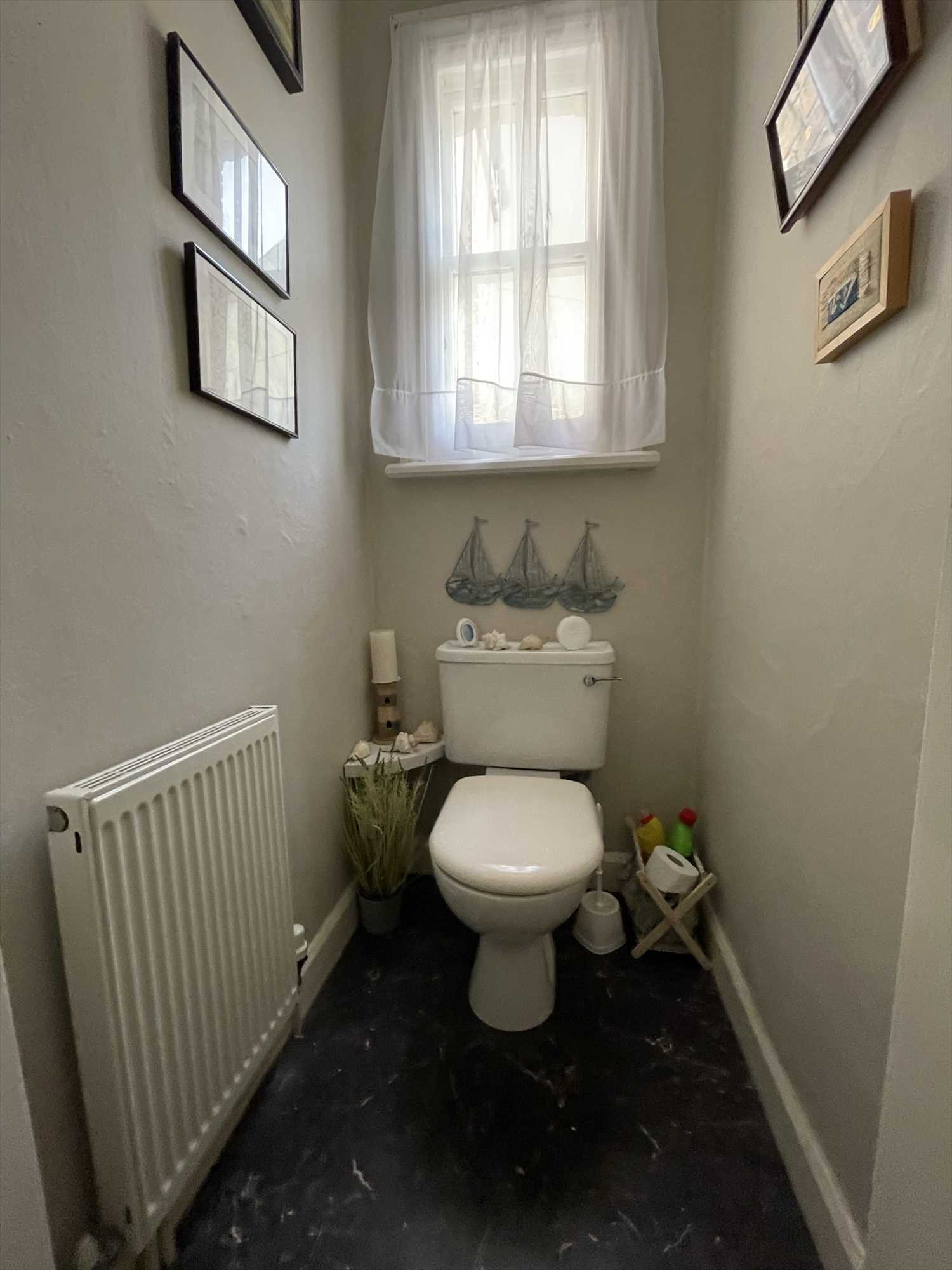 Belle Vue Street, Filey - Picture 11