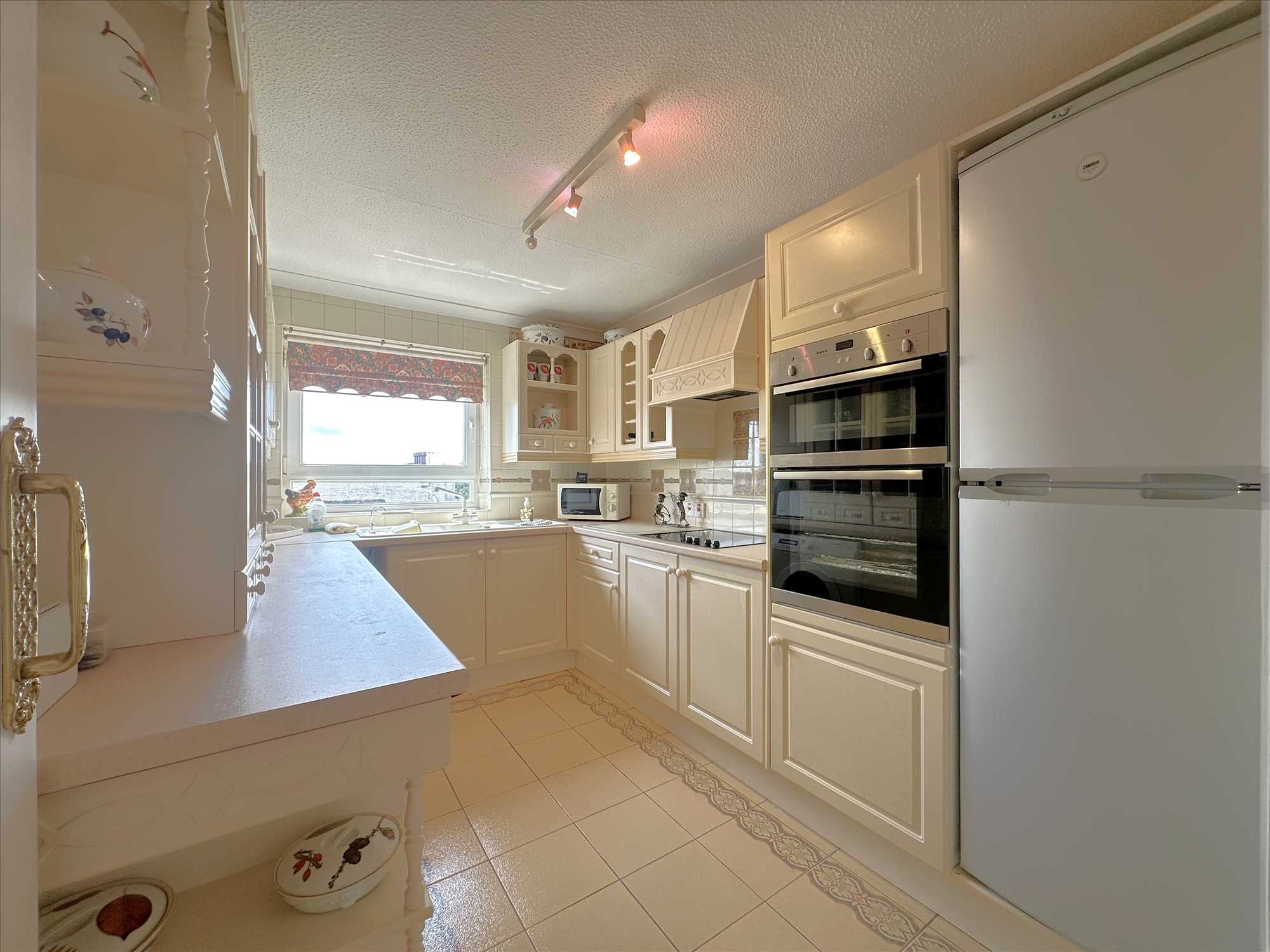 Melville Court, Filey - Picture 6