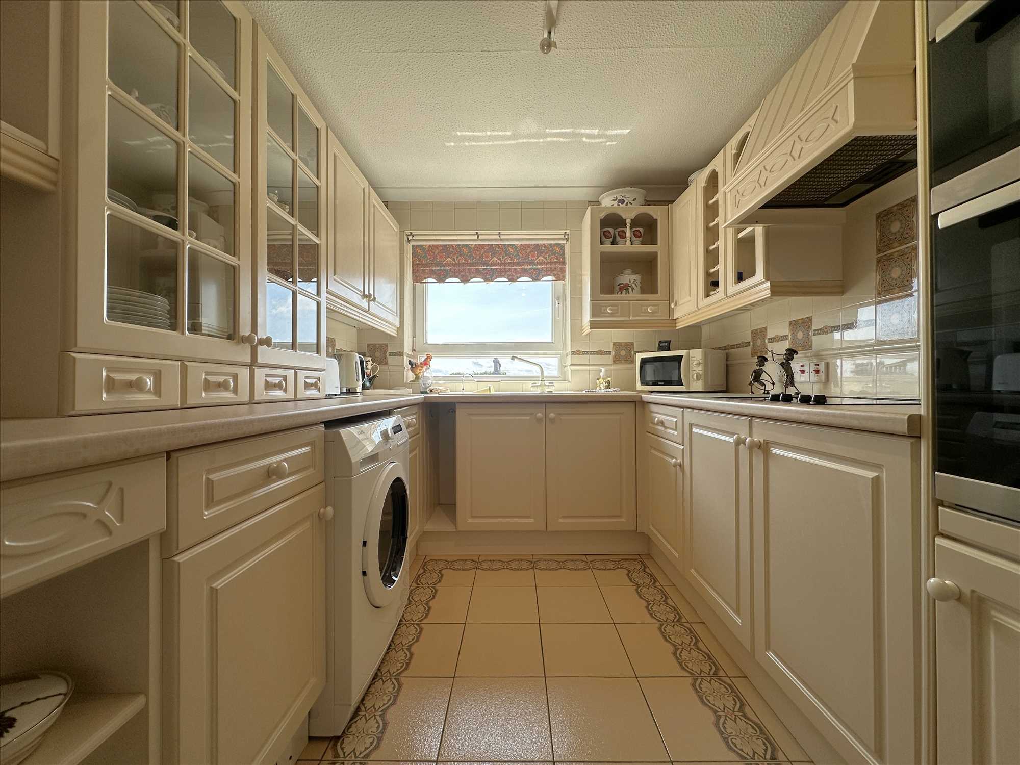 Melville Court, Filey - Picture 7