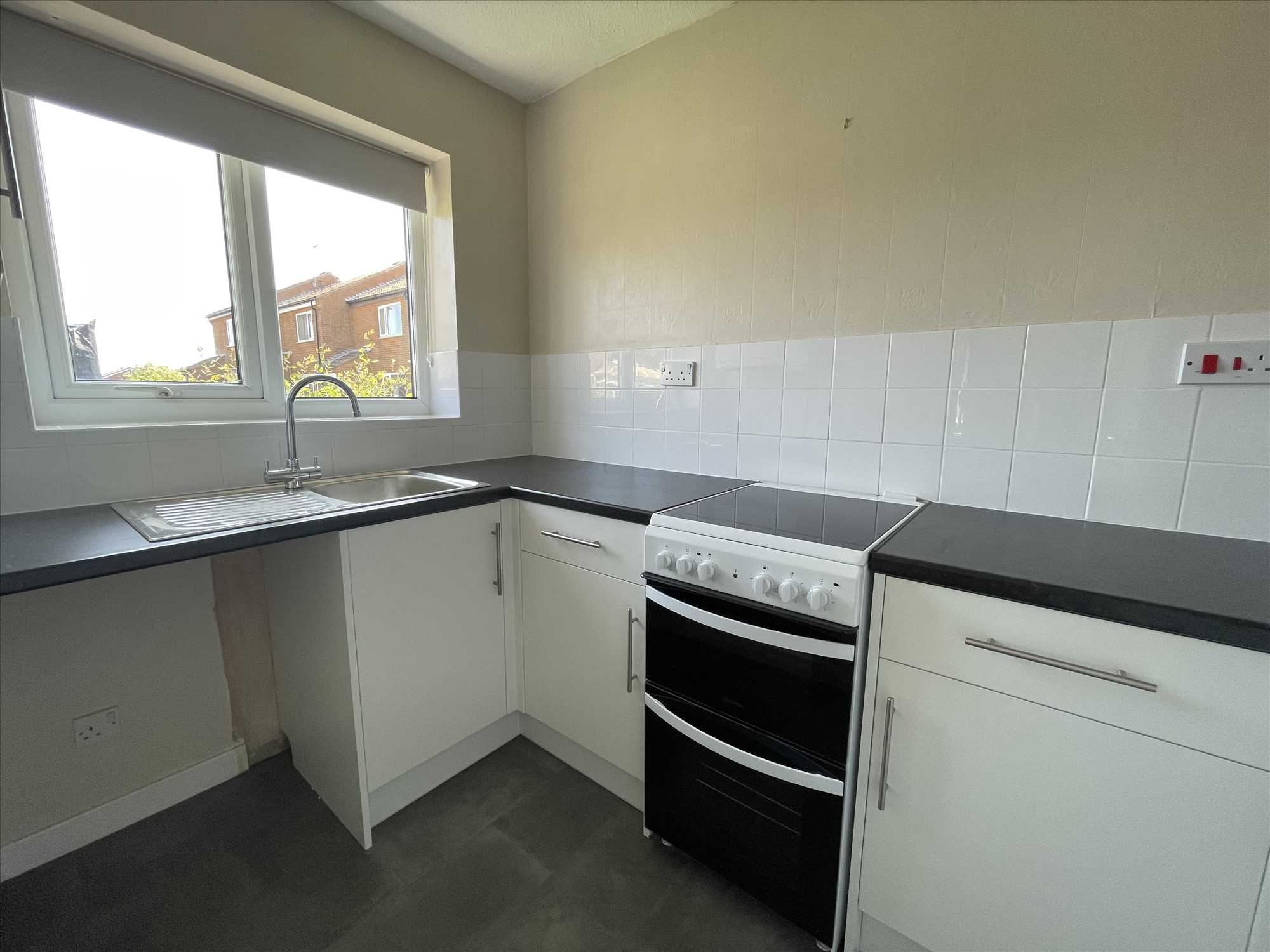 Cherry Tree Drive - Picture 3