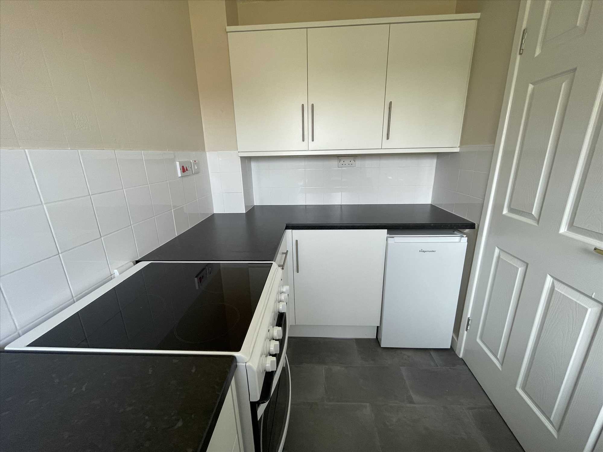 Cherry Tree Drive - Picture 4