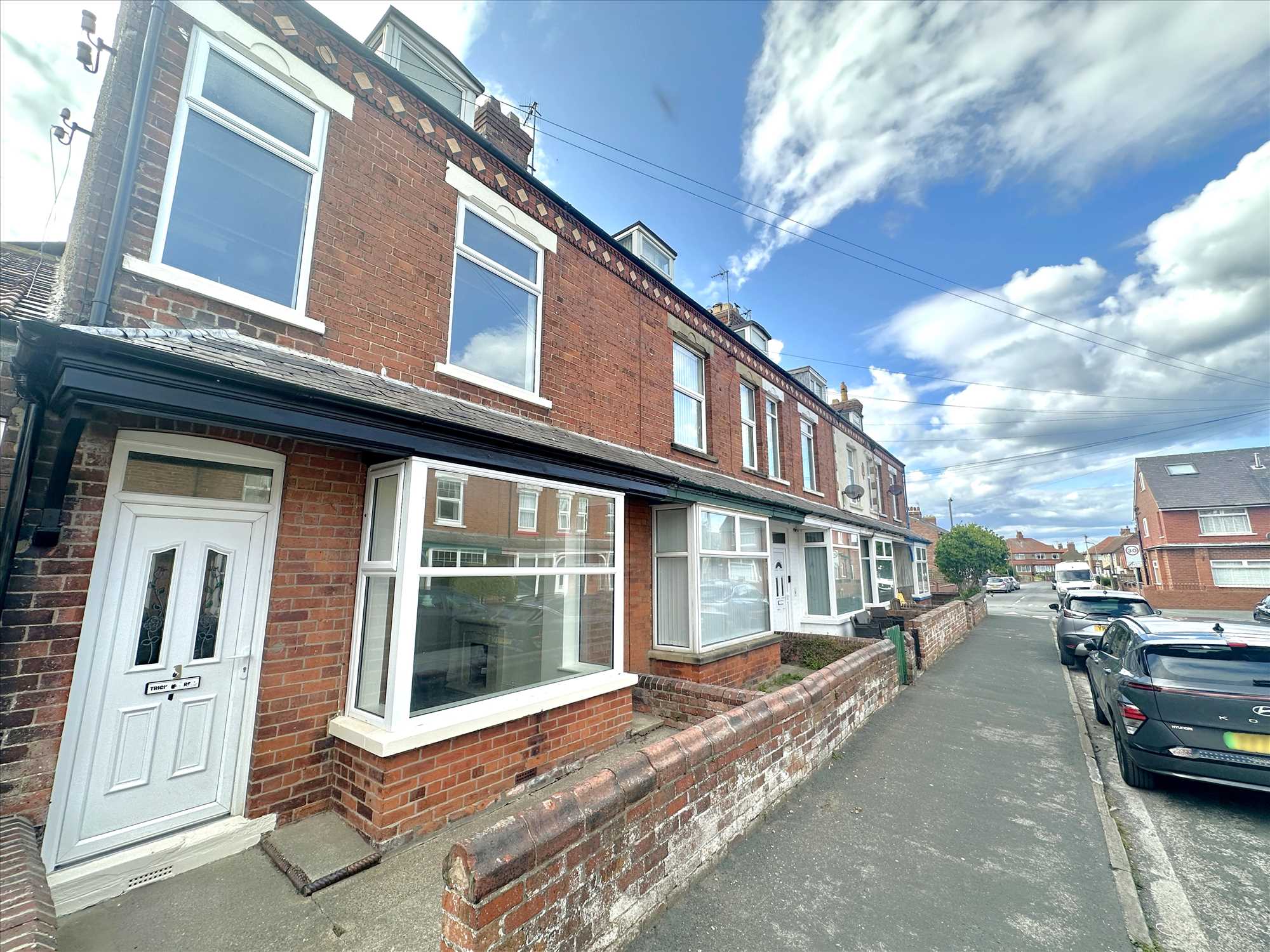 Carlton Road, Filey - Picture 2