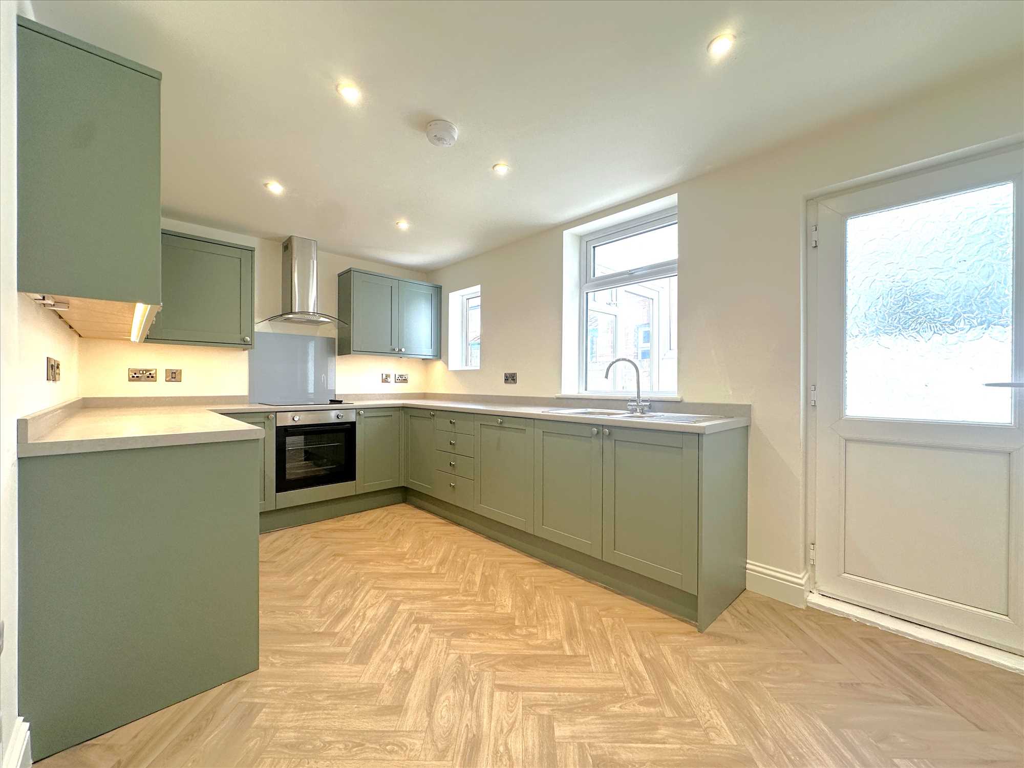 Carlton Road, Filey - Picture 9