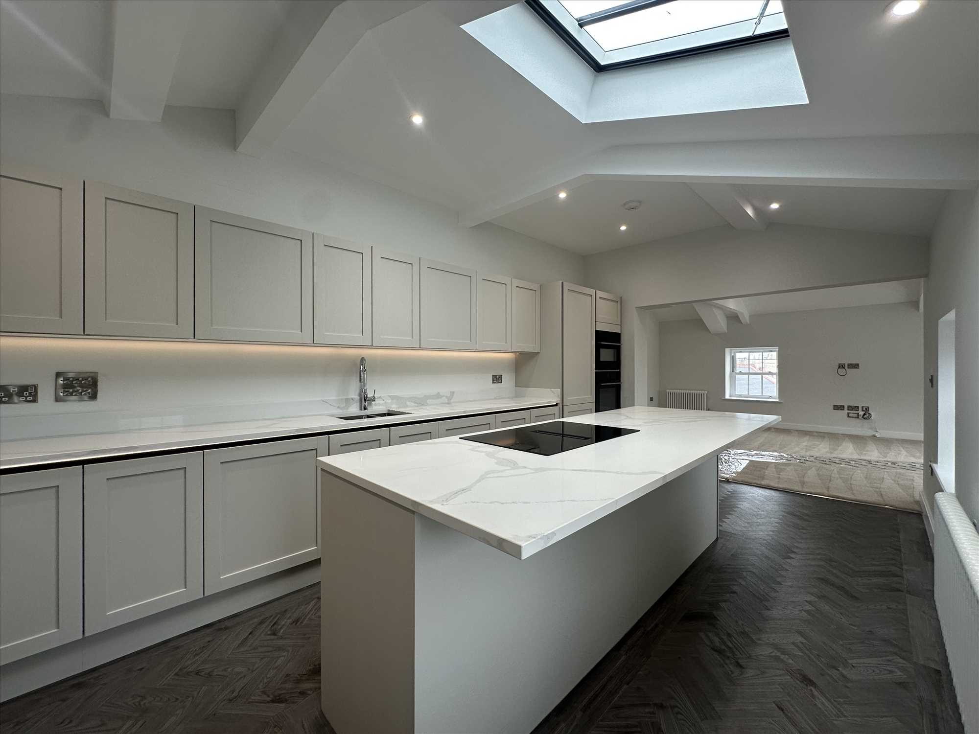 Penthouse, Endsleigh Convent, South Crescent Road, Filey - Picture 8