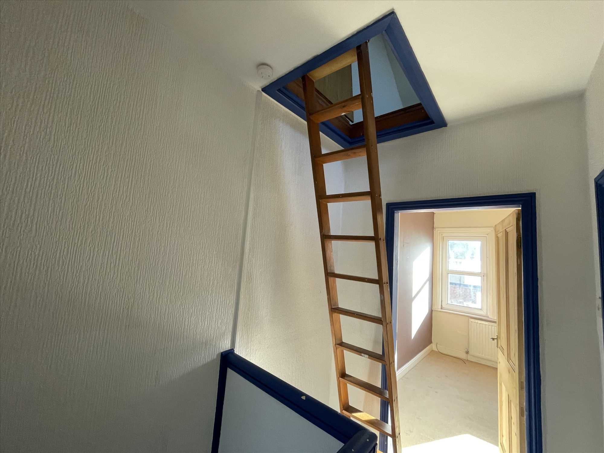 Queens Terrace - Picture 10