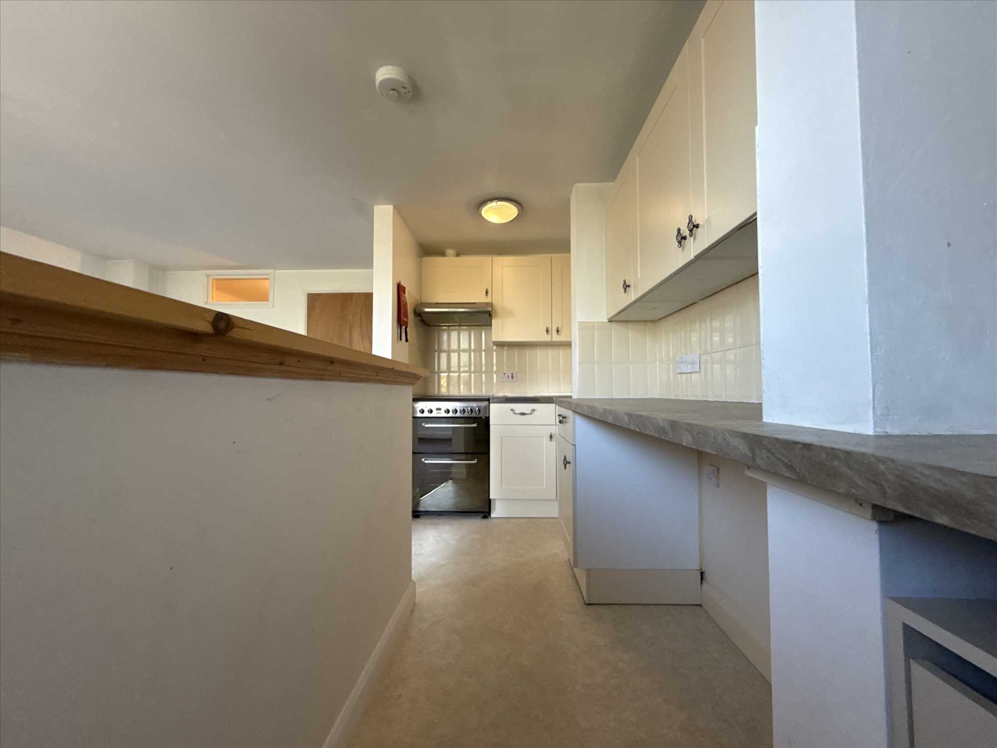 West Avenue - Picture 5