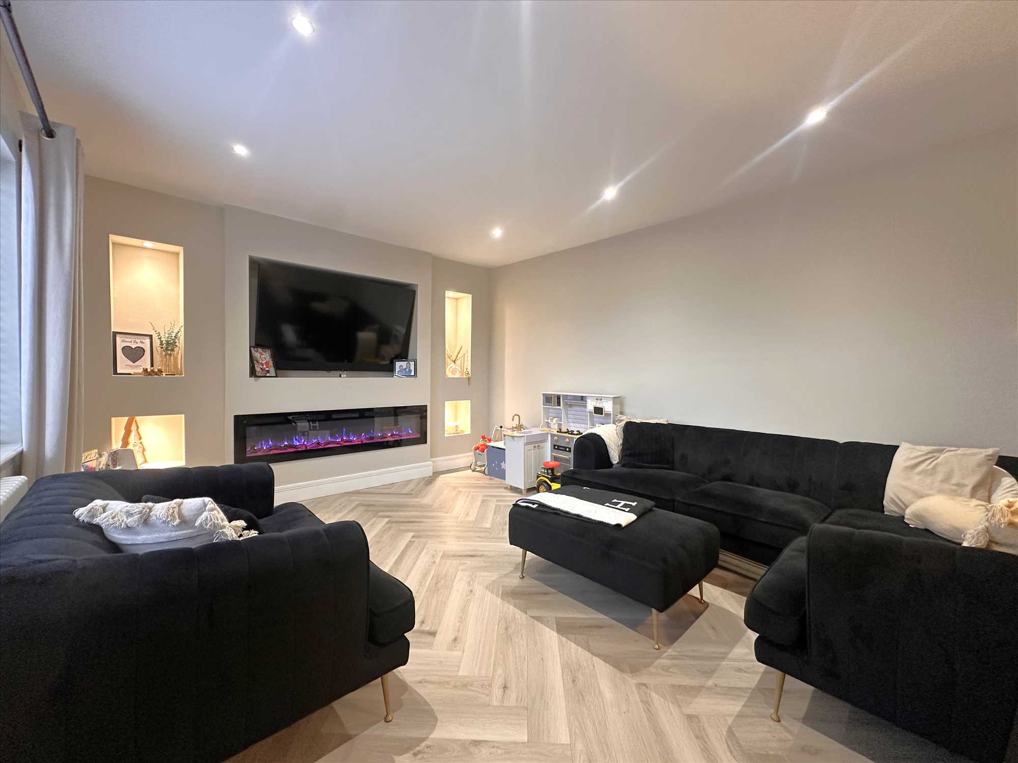 Scarborough Road, Filey - Picture 2