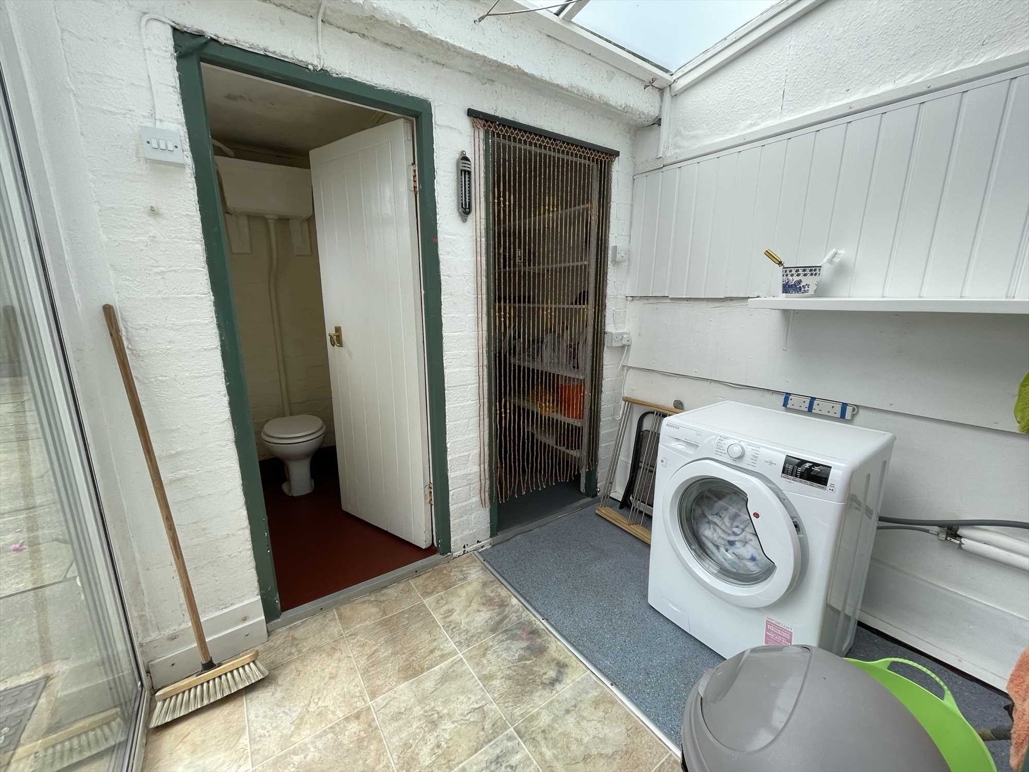 Scarborough Road, Filey - Picture 9