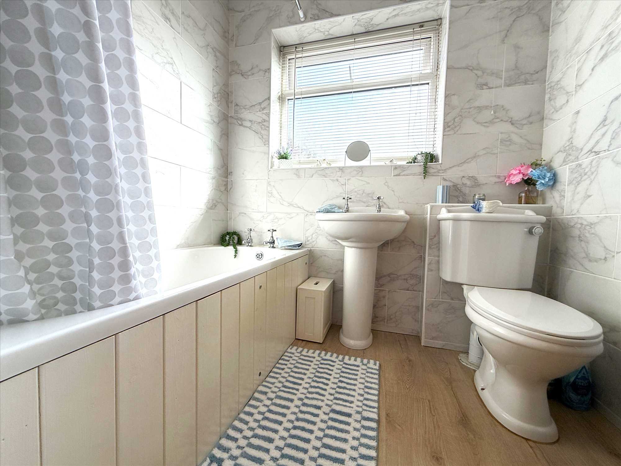 Lodge Gardens, Gristhorpe - Picture 6