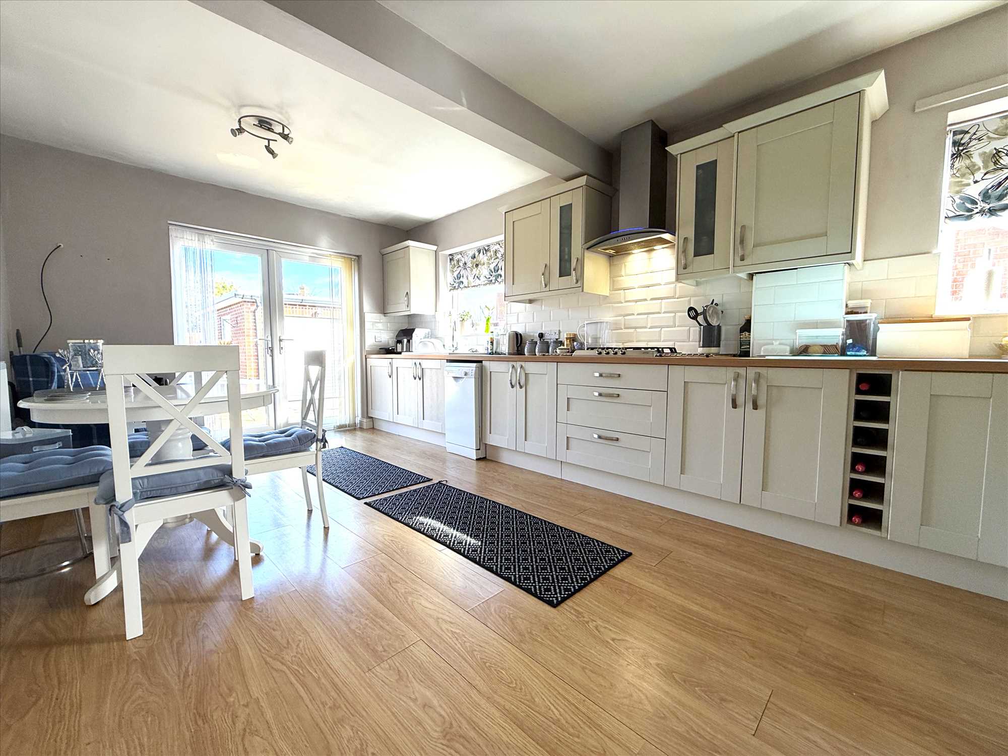 Lodge Gardens, Gristhorpe - Picture 9