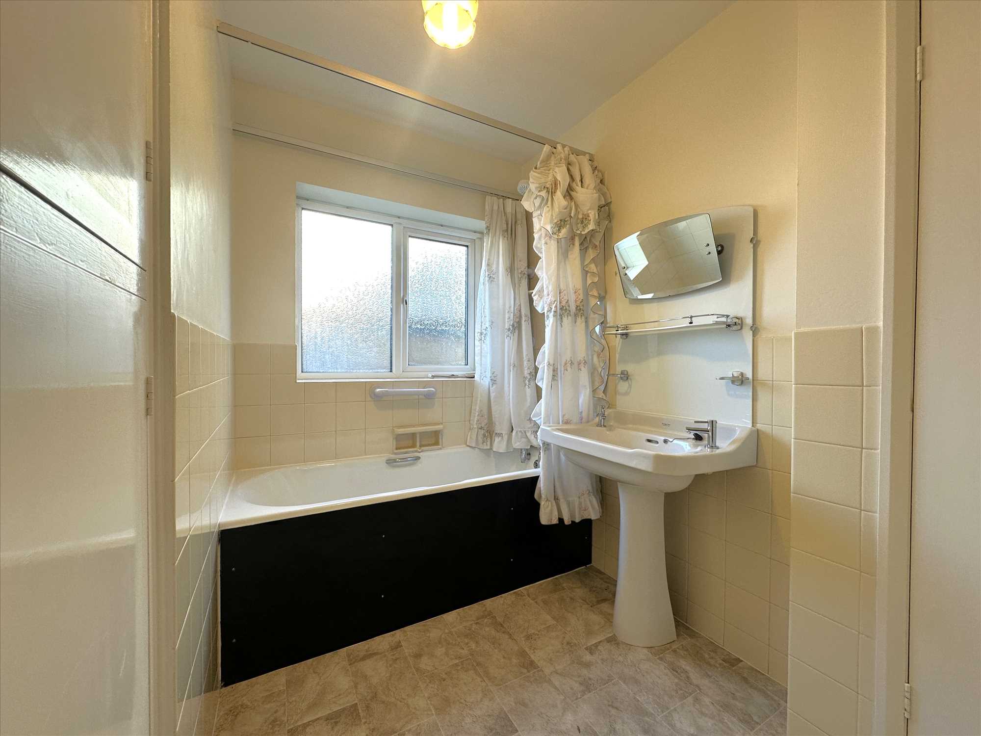 Muston Road, Filey - Picture 11