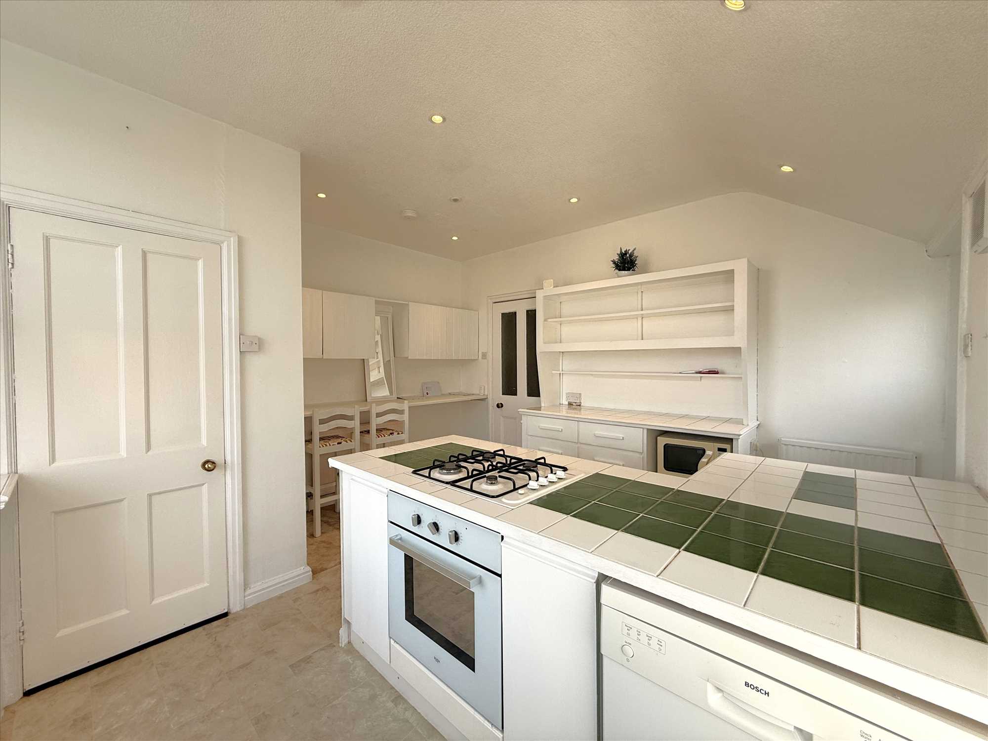 Southdene - Picture 3