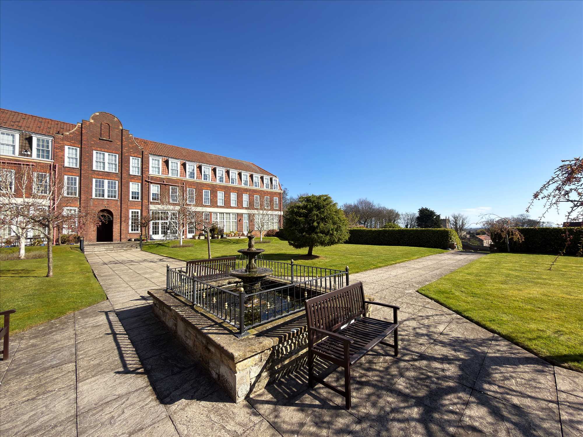 The Quadrangle, Hunmanby Hall, Hunmanby - Picture 1