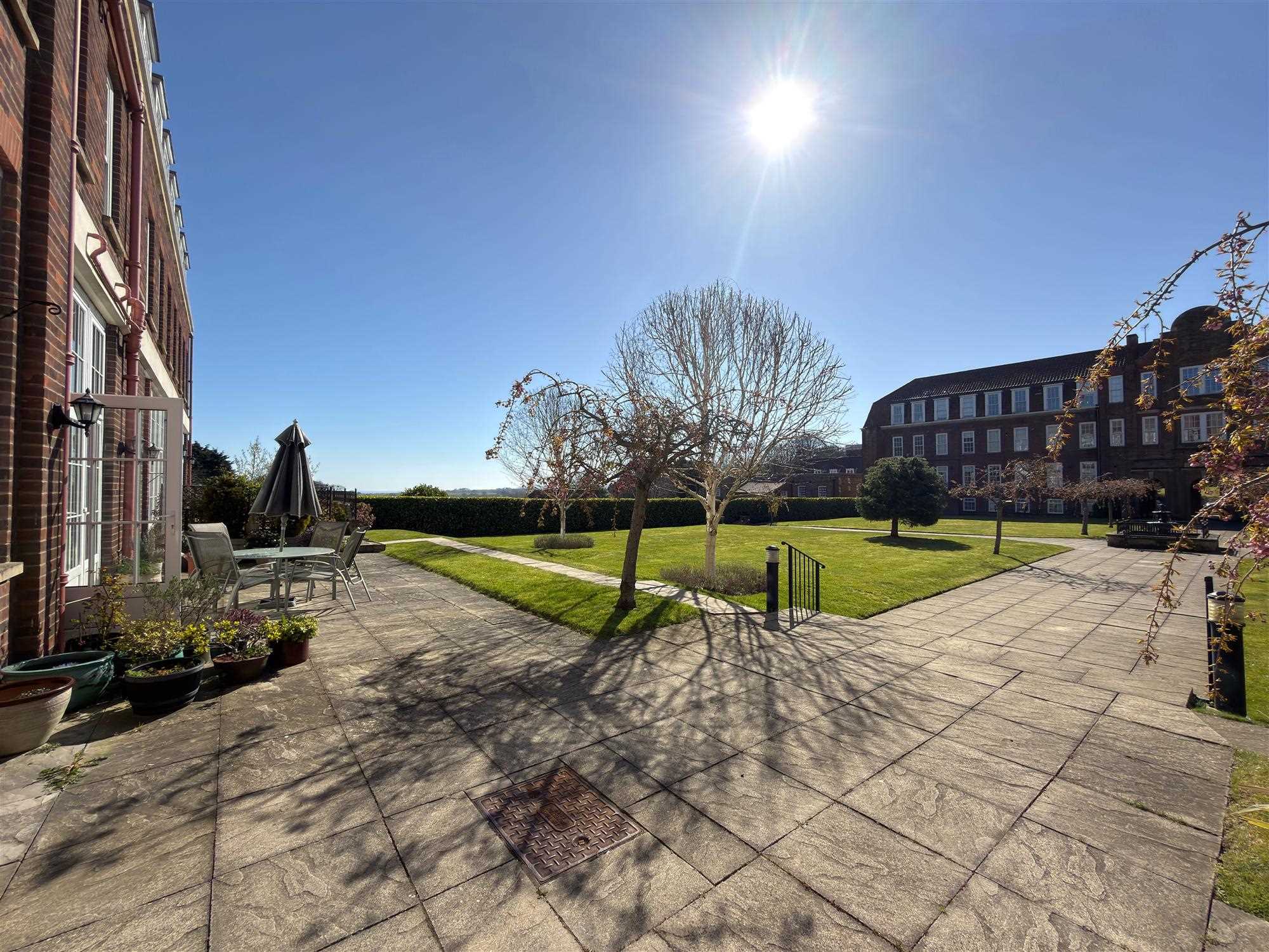 The Quadrangle, Hunmanby Hall, Hunmanby - Picture 6