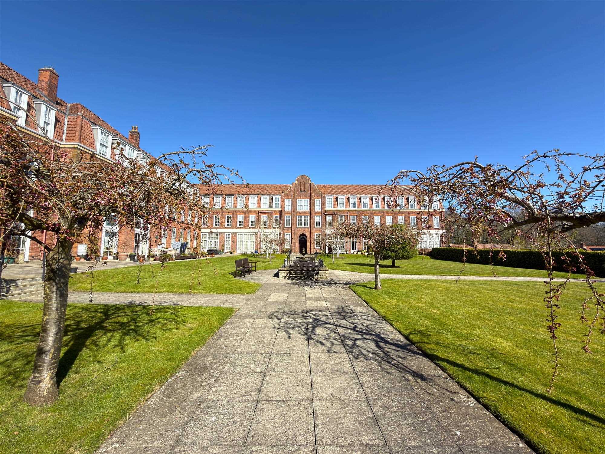 The Quadrangle, Hunmanby Hall, Hunmanby - Picture 25