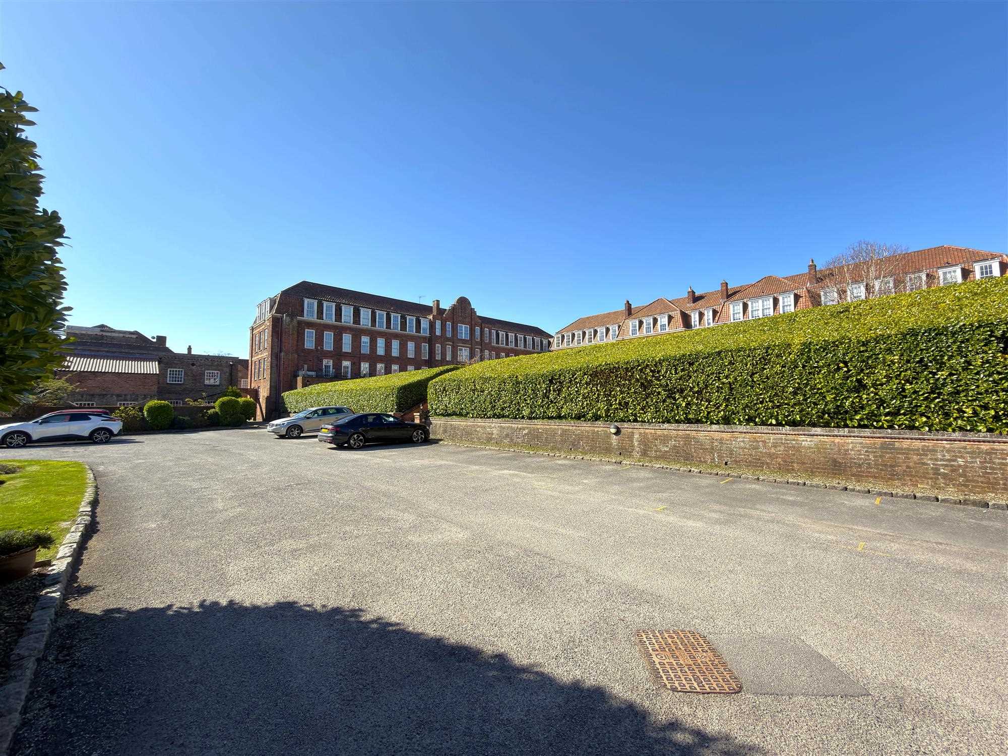 The Quadrangle, Hunmanby Hall, Hunmanby - Picture 27