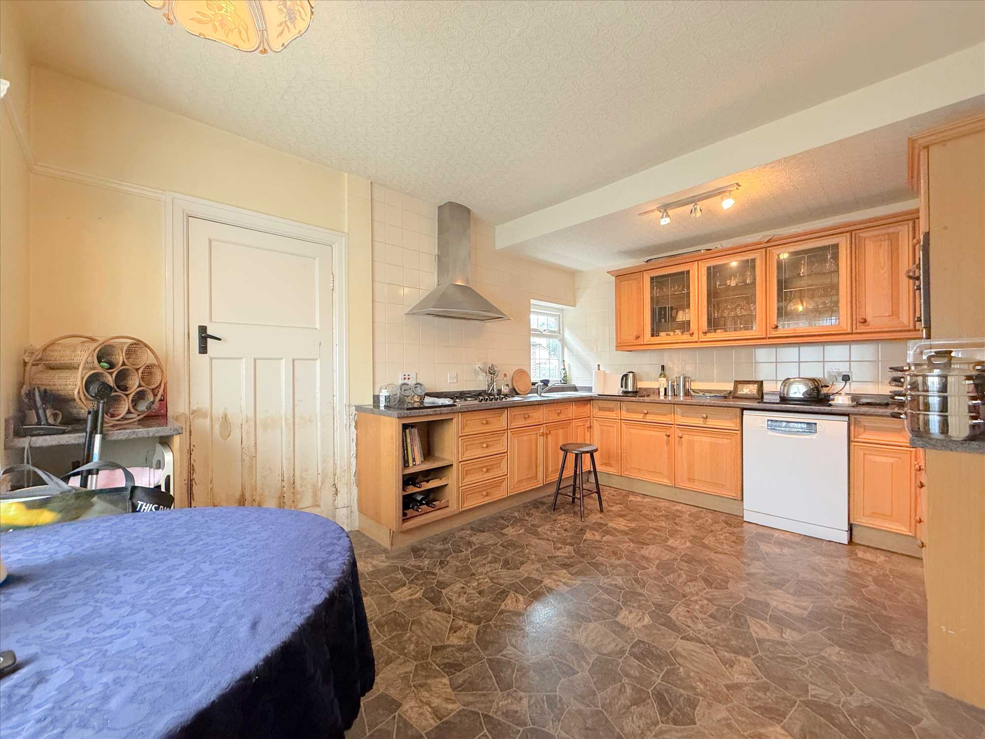 Belle Vue Crescent, Filey - Picture 5