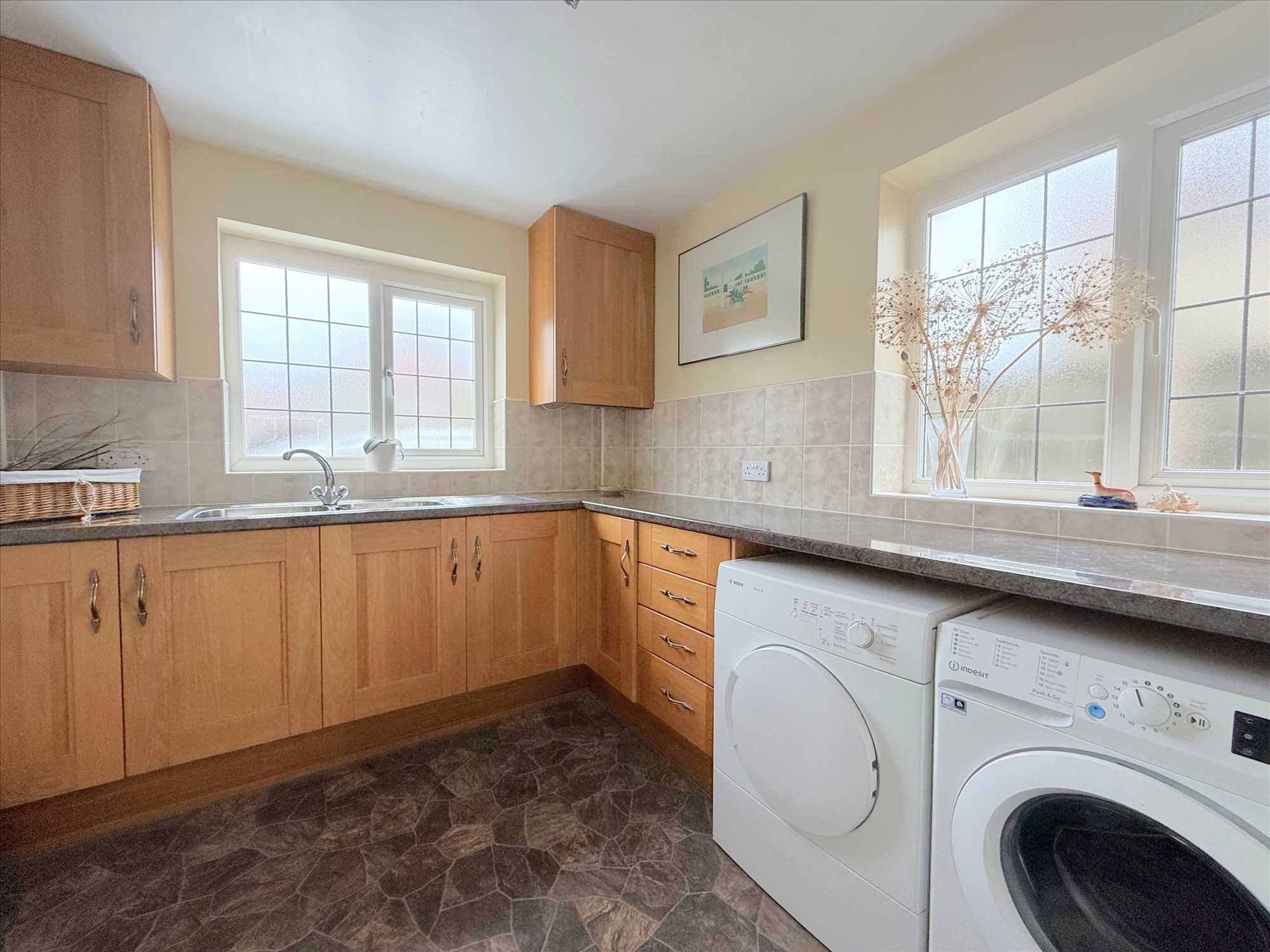 Belle Vue Crescent, Filey - Picture 8