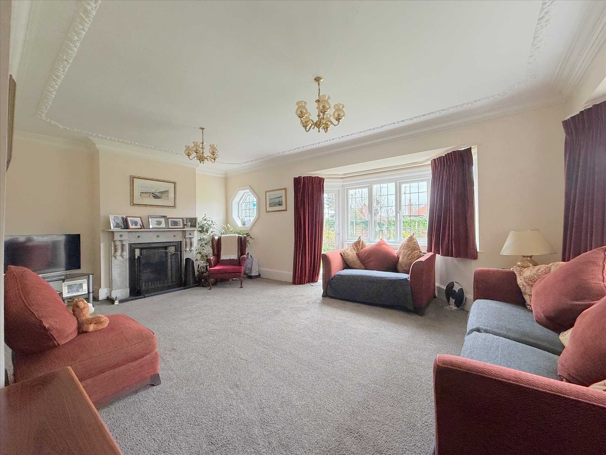 Belle Vue Crescent, Filey - Picture 12