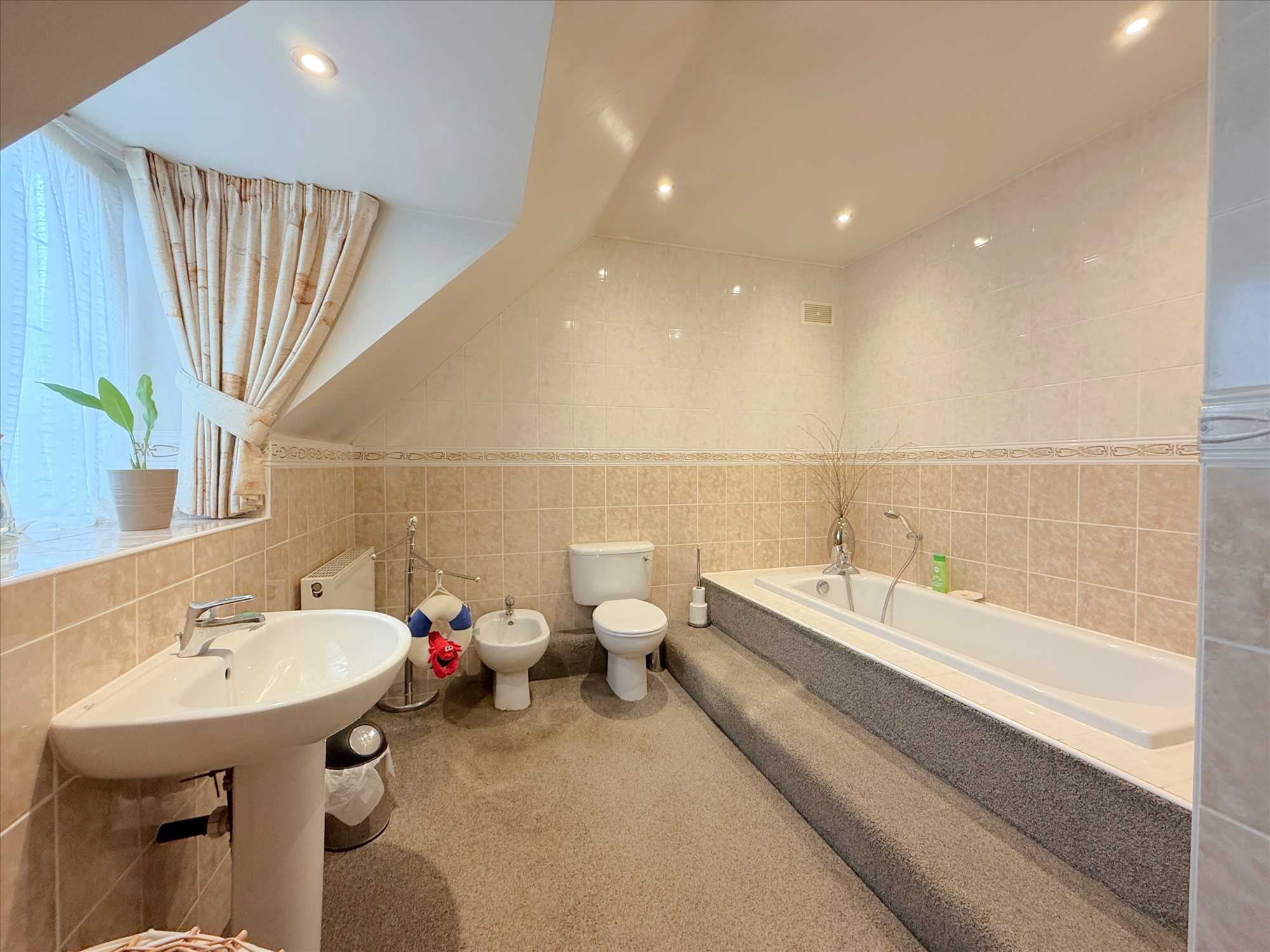 Belle Vue Crescent, Filey - Picture 18