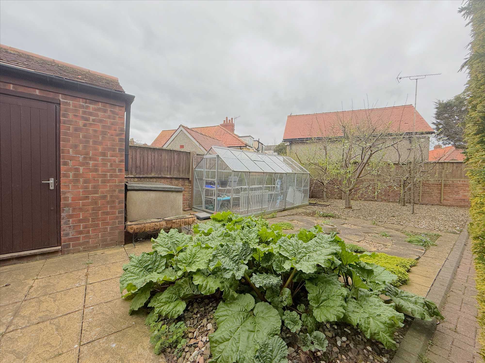 Belle Vue Crescent, Filey - Picture 24