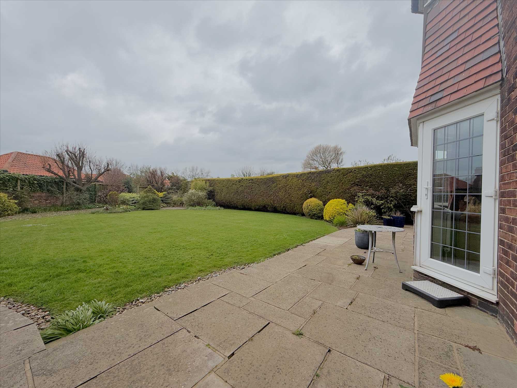 Belle Vue Crescent, Filey - Picture 26