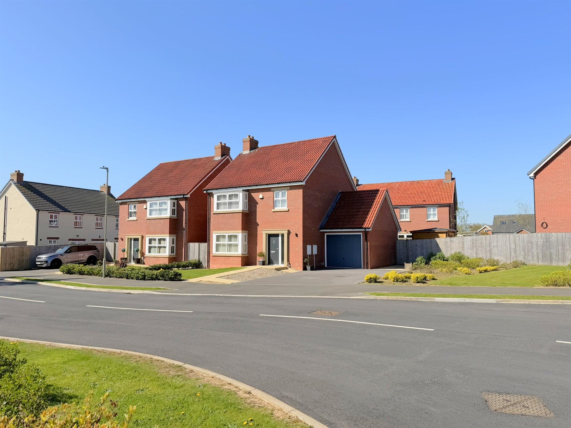 Orchard View Avenue, Gristhorpe, Filey - Picture 1