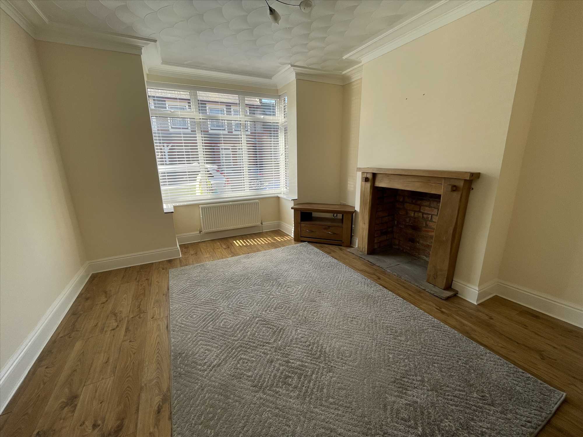 The Avenue - Picture 9