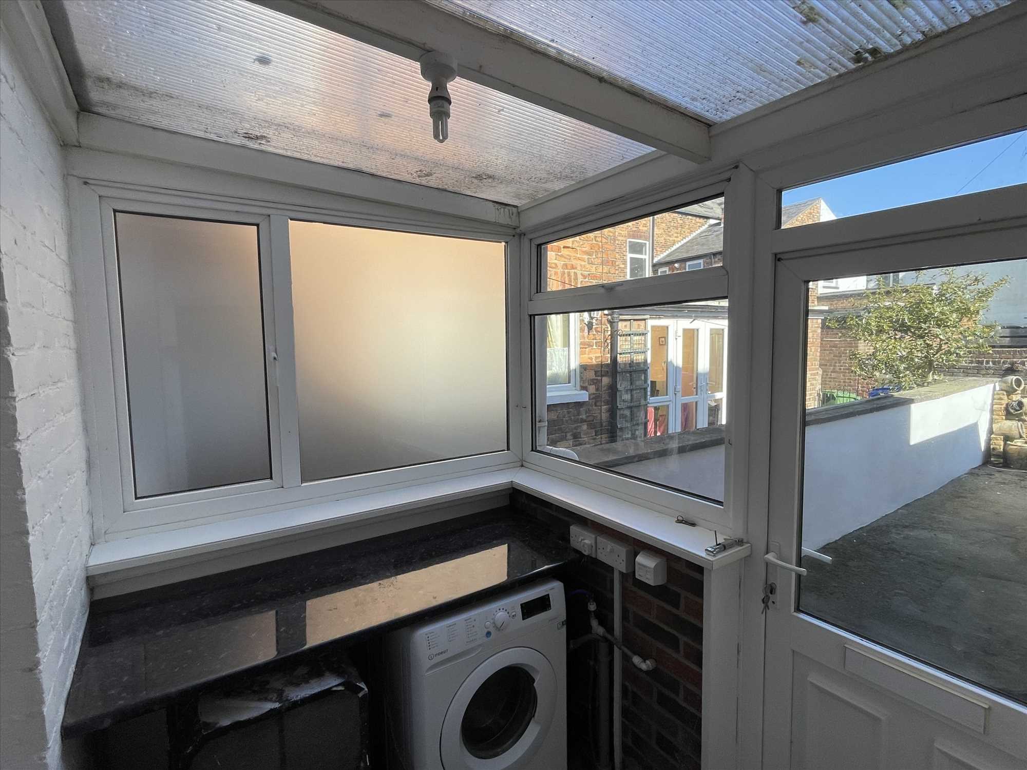 The Avenue - Picture 12