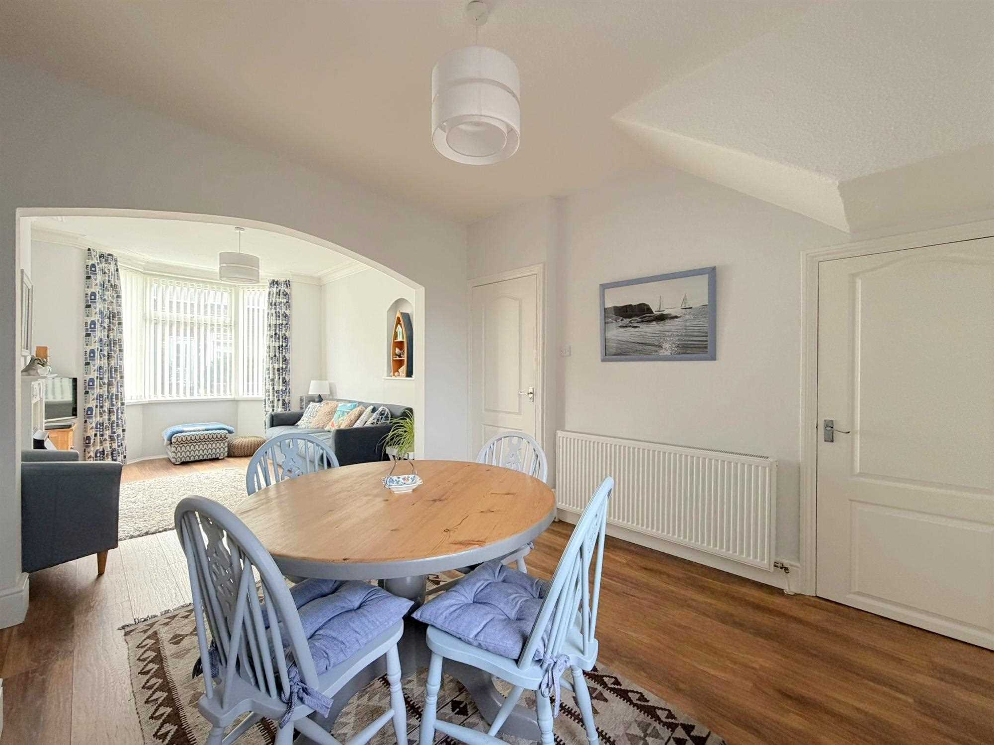Queens Terrace, Filey - Picture 5