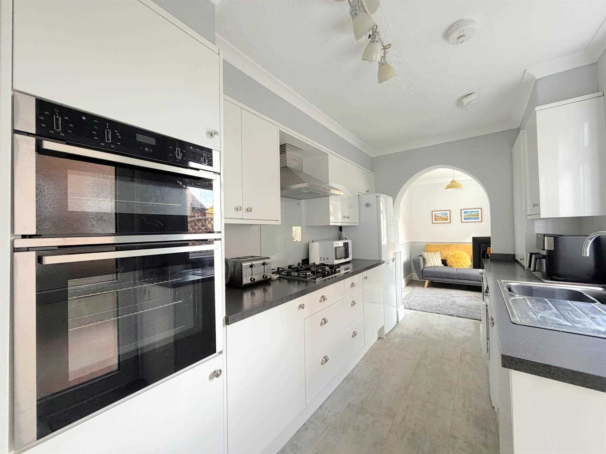 Queens Terrace, Filey - Picture 9