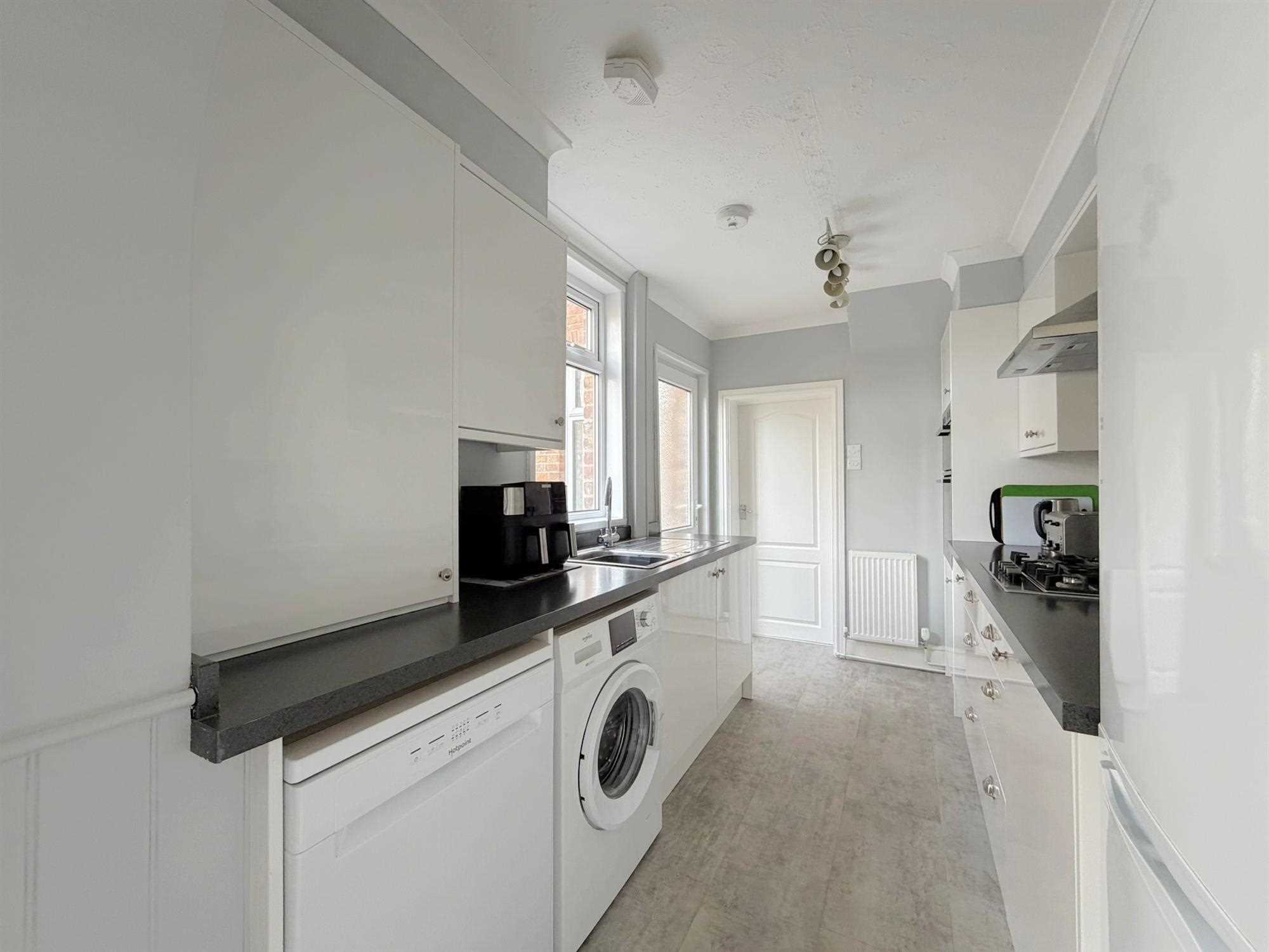 Queens Terrace, Filey - Picture 10