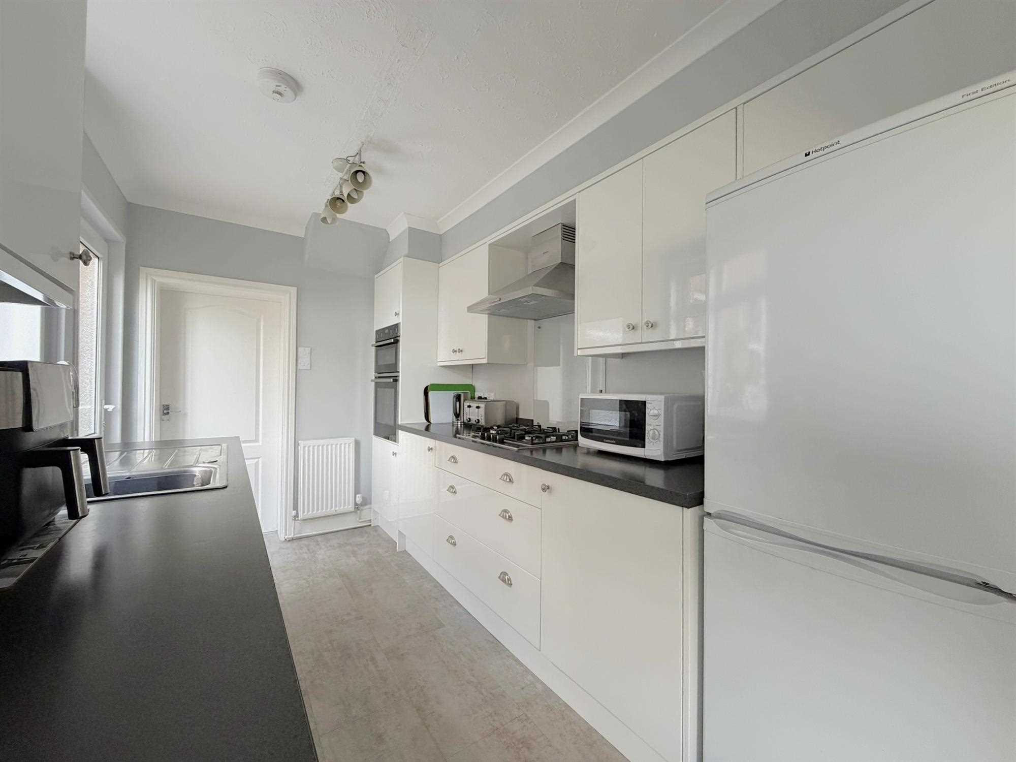 Queens Terrace, Filey - Picture 11