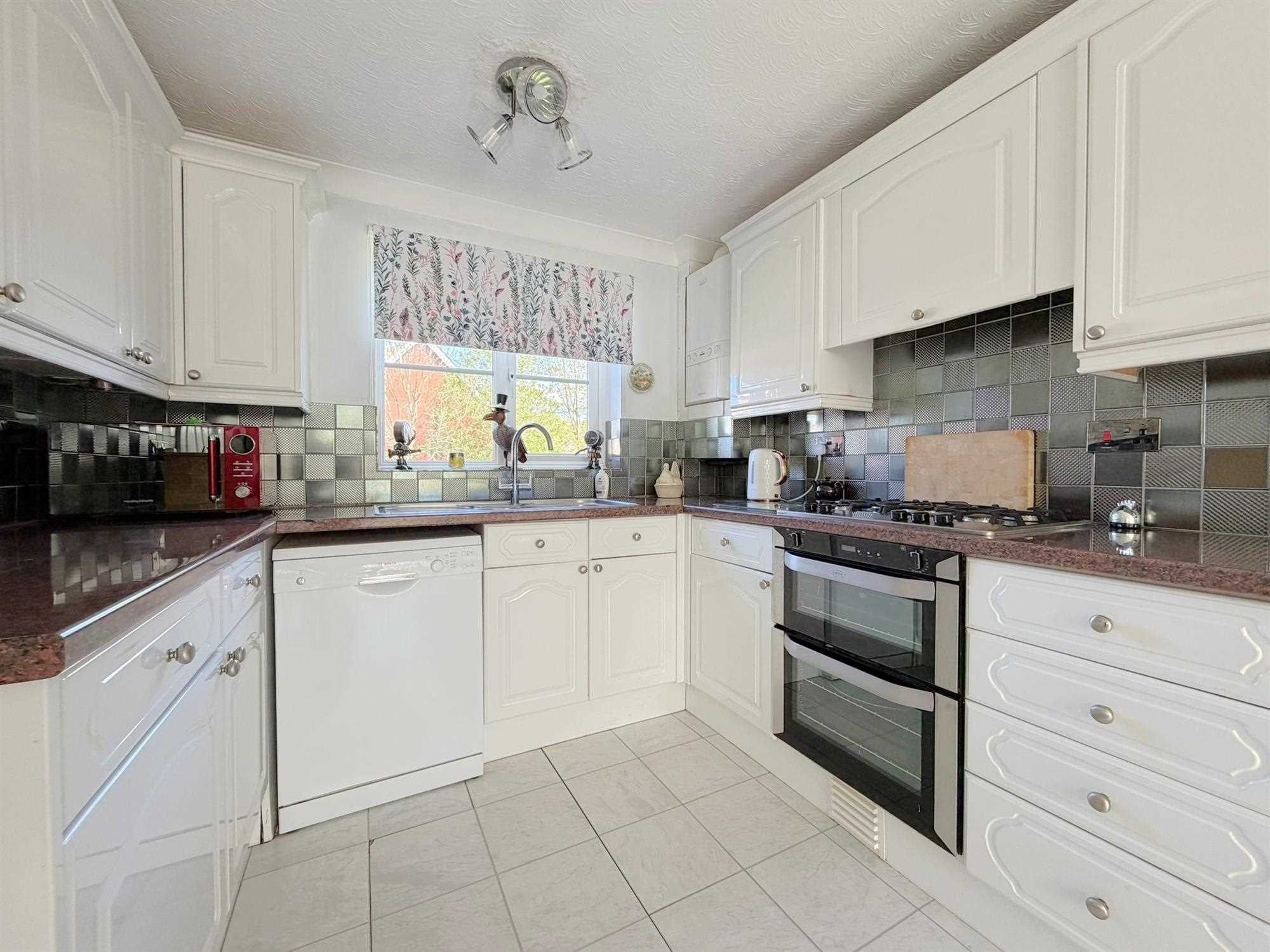 Meadow View, Gristhorpe - Picture 11